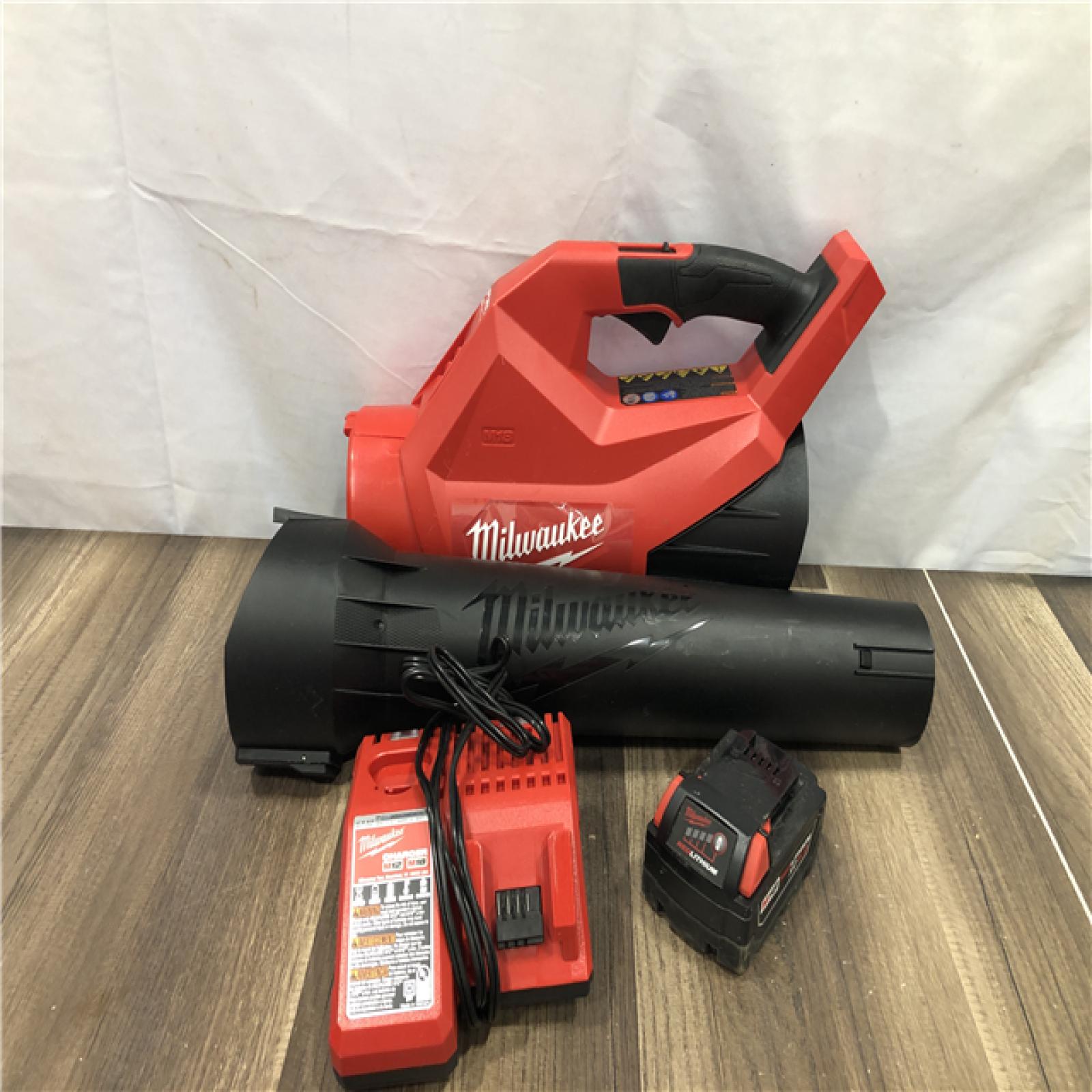 AS-IS Milwaukee FUEL 120 MPH 500 CFM 18V Brushless Cordless Battery Powered Leaf Blower Kit