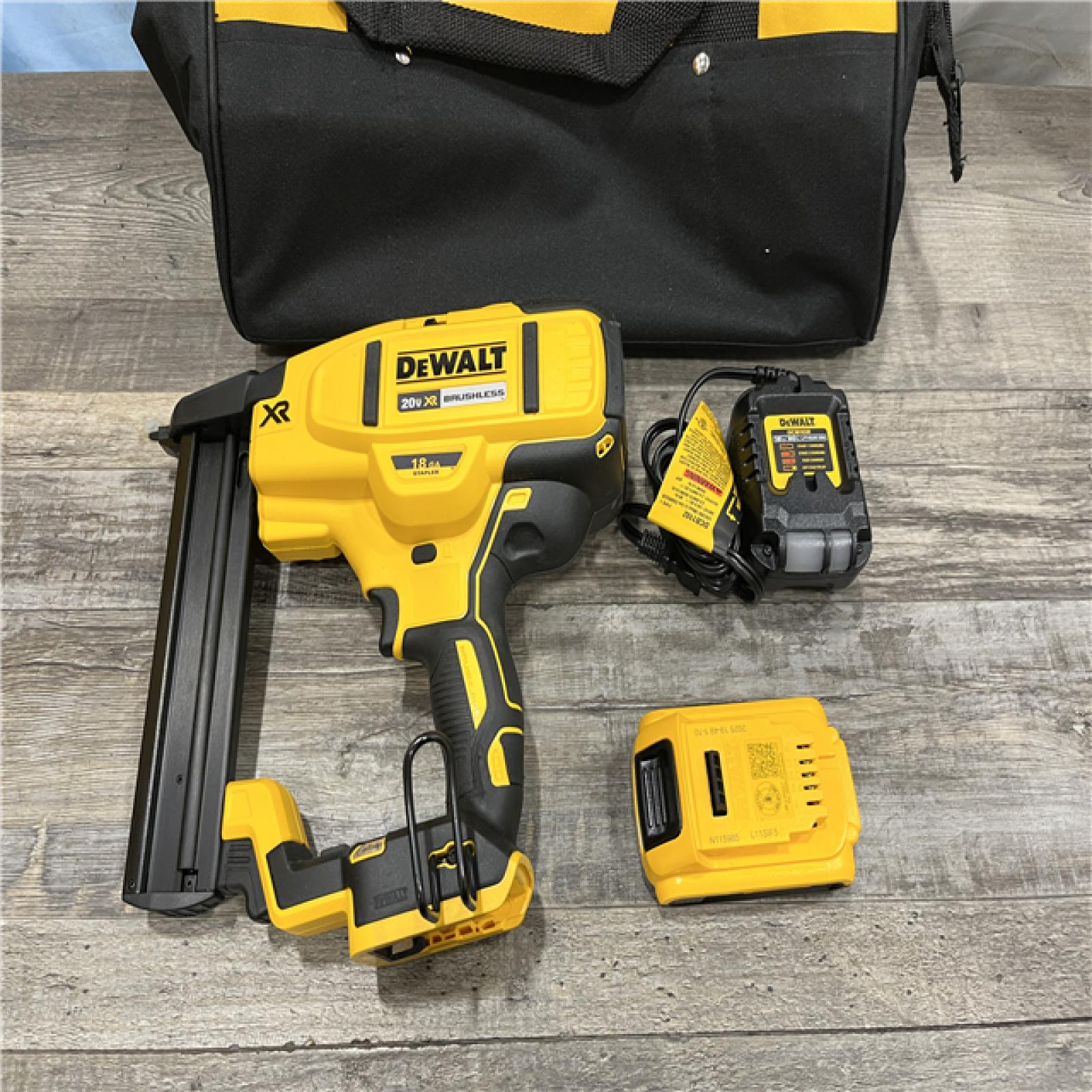 AS-IS DEWALT 20V MAX XR Lithium-Ion Cordless 18-Gauge Narrow Crown Stapler Kit