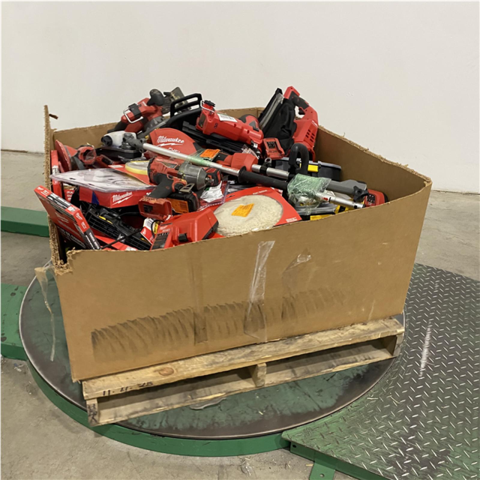 Dallas Location - As-Is Tool Pallet