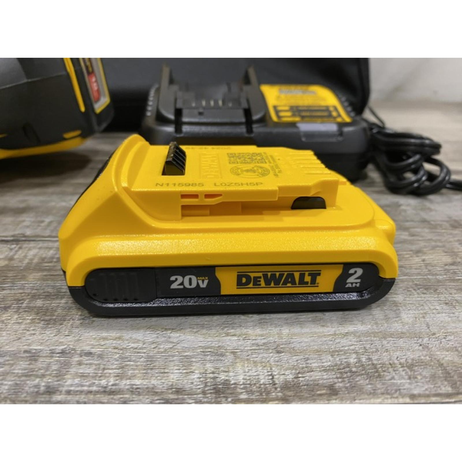 AS-IS DEWALT 20V MAX XR Lithium-Ion Cordless 18-Gauge Narrow Crown Stapler Kit