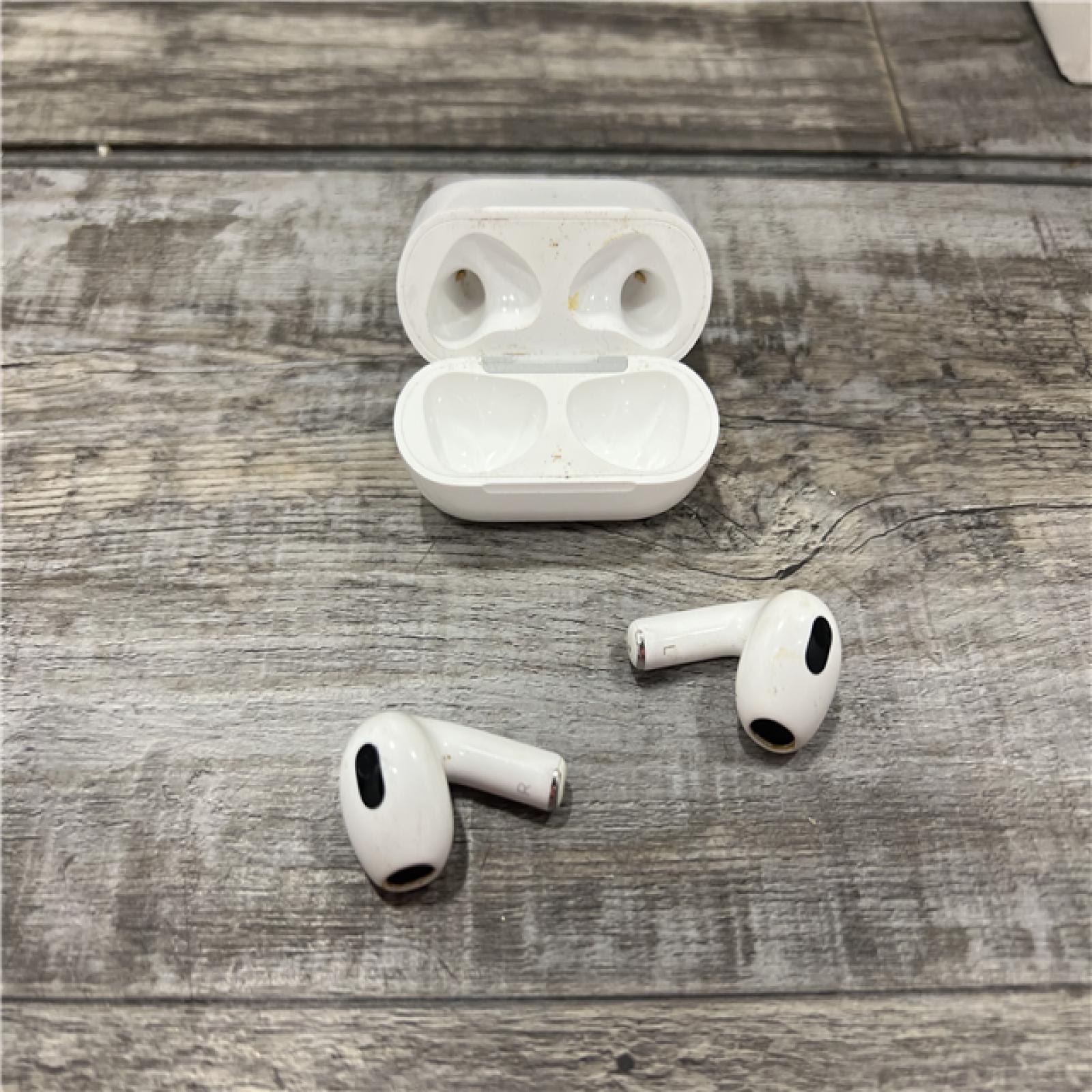 AS-IS AirPods (3rd Generation) with Lightning Charging Case
