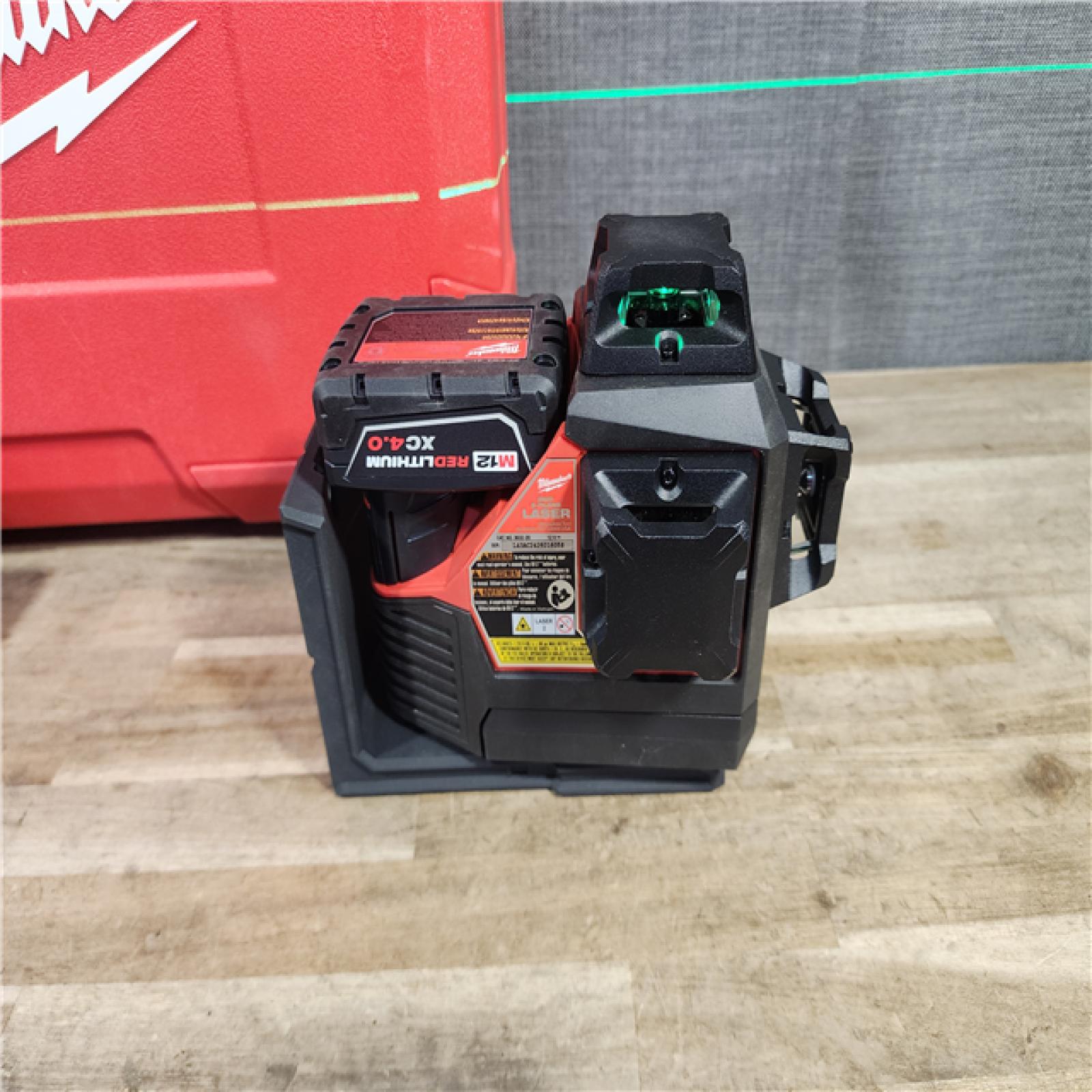 HOUSTON LOCATION - AS-IS (APPEARS LIKE NEW) Milwaukee-3632-21 M12 Green Beam Laser 360° 3-Plane Kit