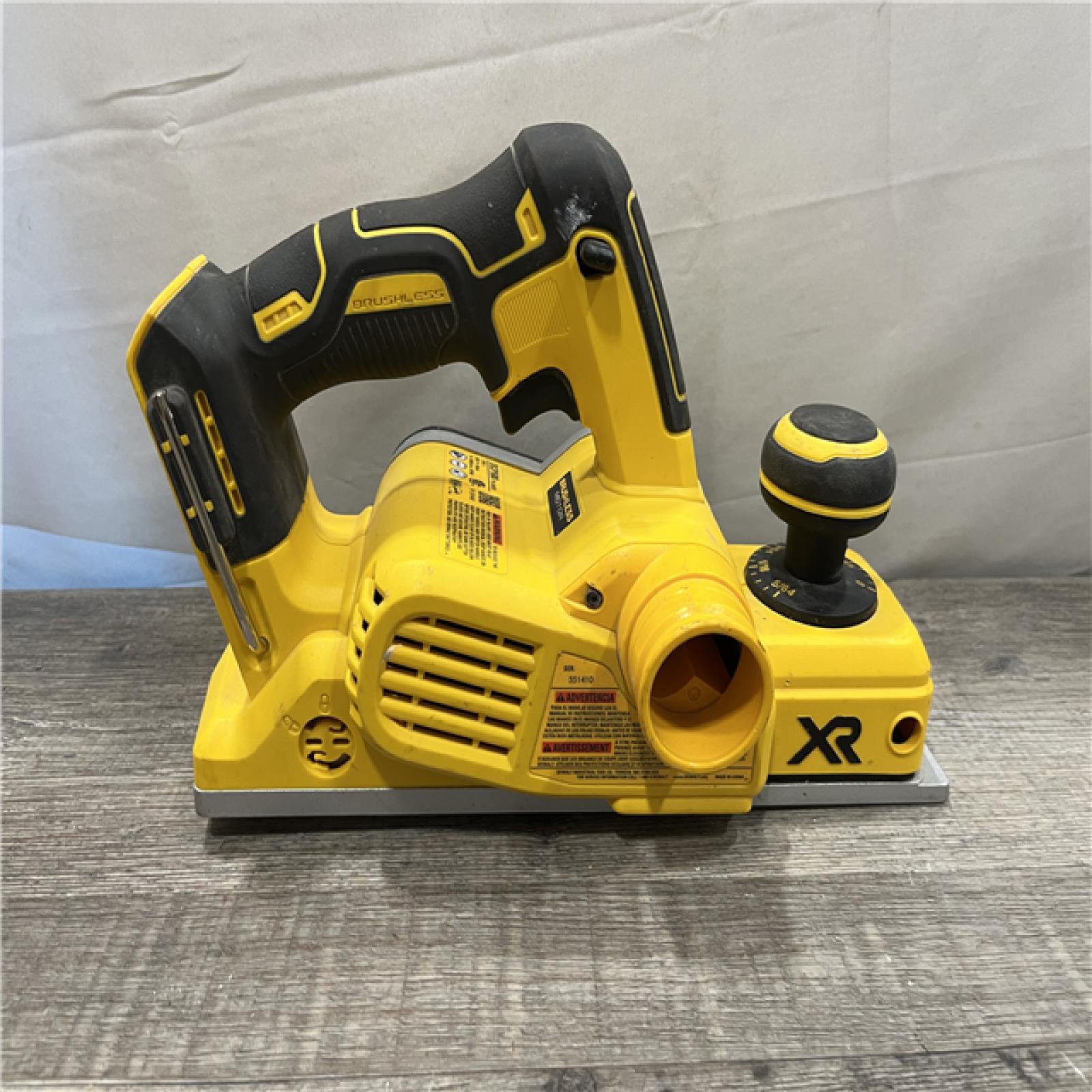 AS-IS DEWALT 20V MAX XR Cordless Brushless 3-1/4 in. Planer (Tool Only)