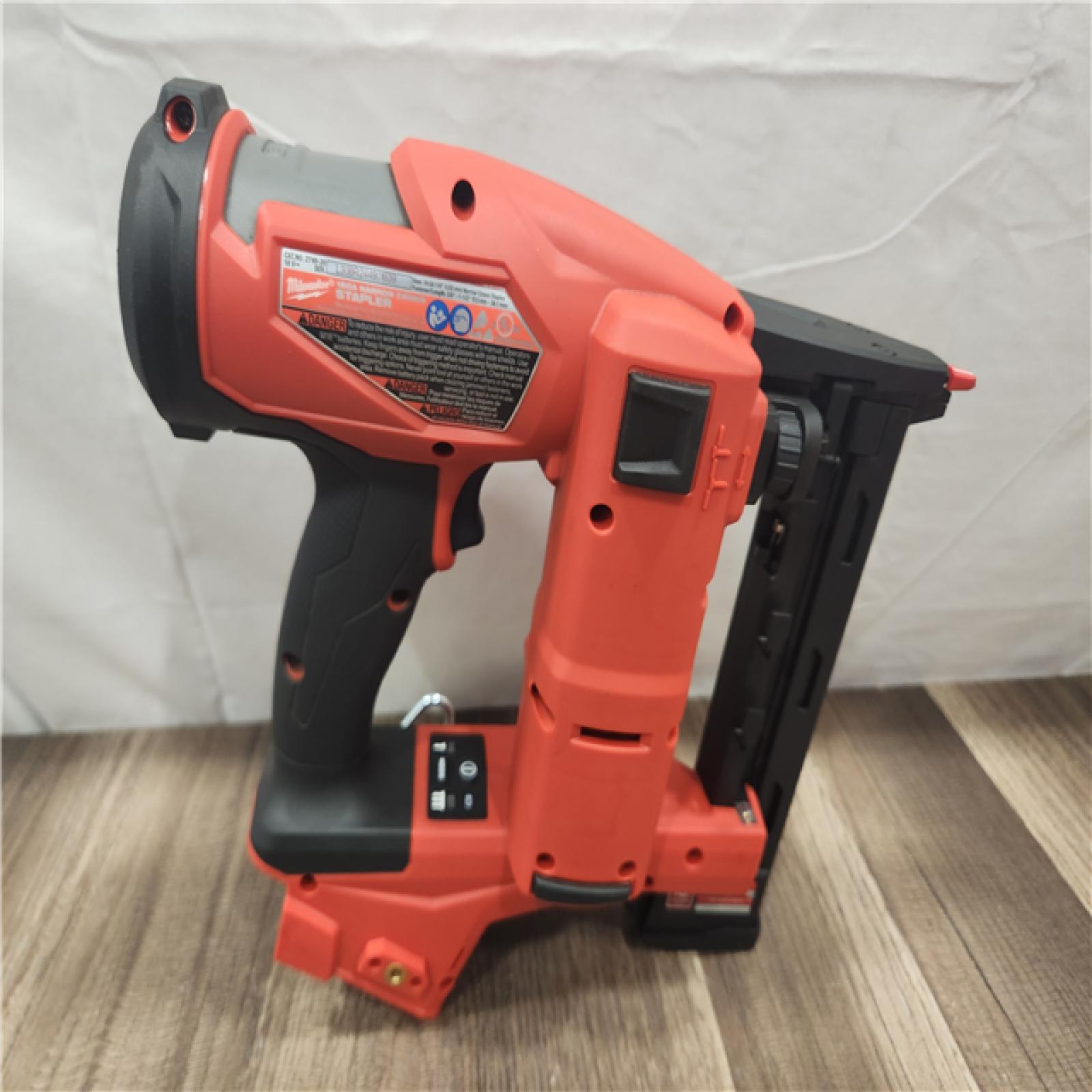 AS-IS- MILWAUKEE FUEL 18V Cordless 18-Gauge 1/4 in. Narrow Crown Stapler (Tool-Only)