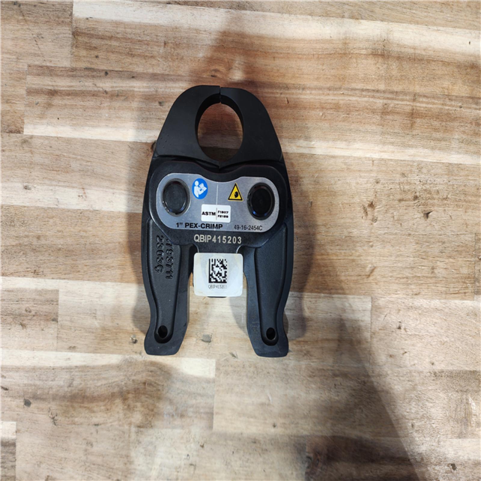 HOUSTON LOCATION - AS-IS Milwaukee 49-16-2454C 1 in. Pex Crimp Jaw