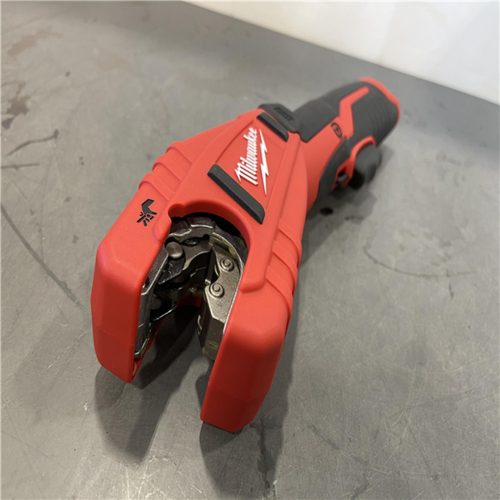 AS-IS - Milwaukee M12 12V Lithium-Ion Cordless Copper Tubing Cutter