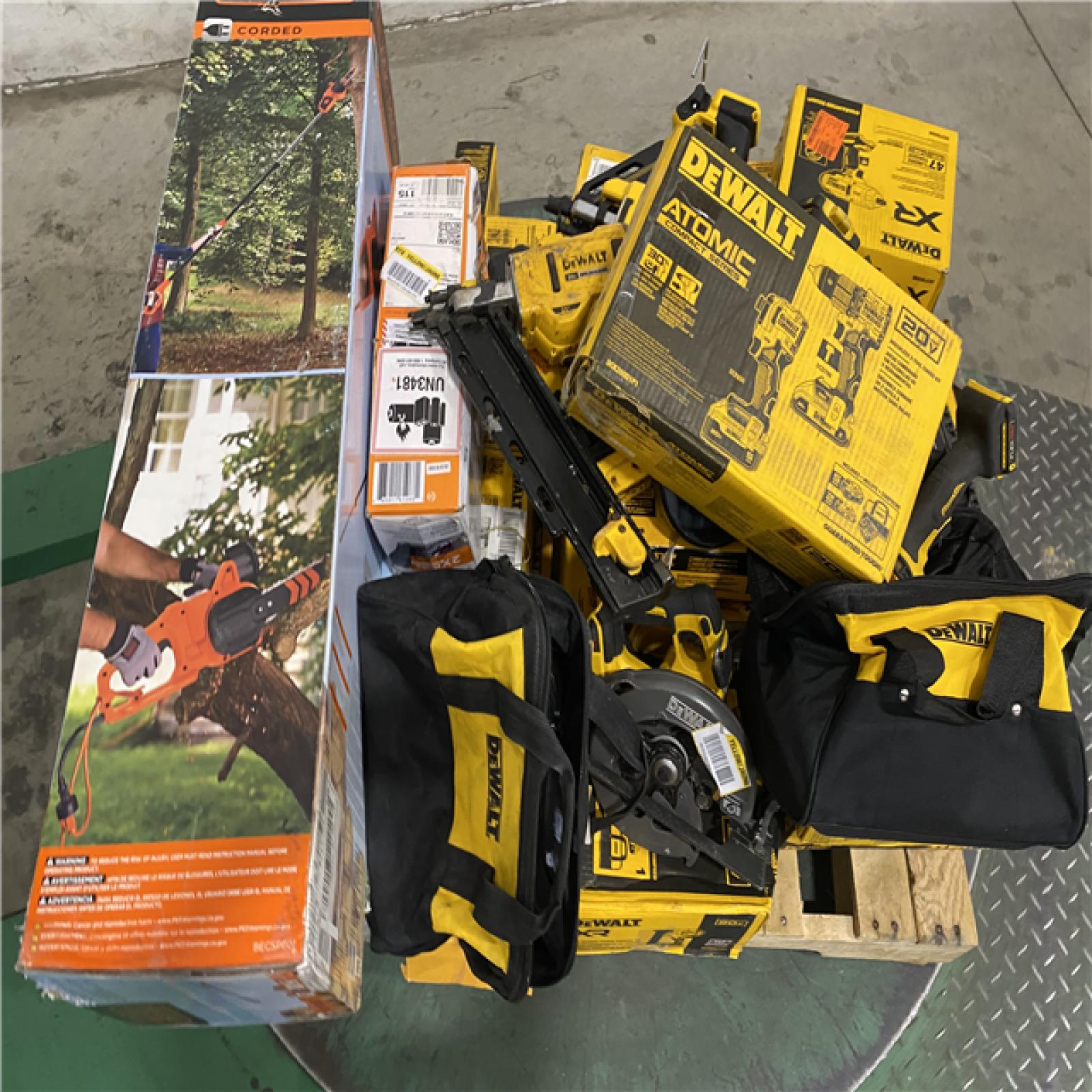 Dallas Location - As-Is Tool Pallet