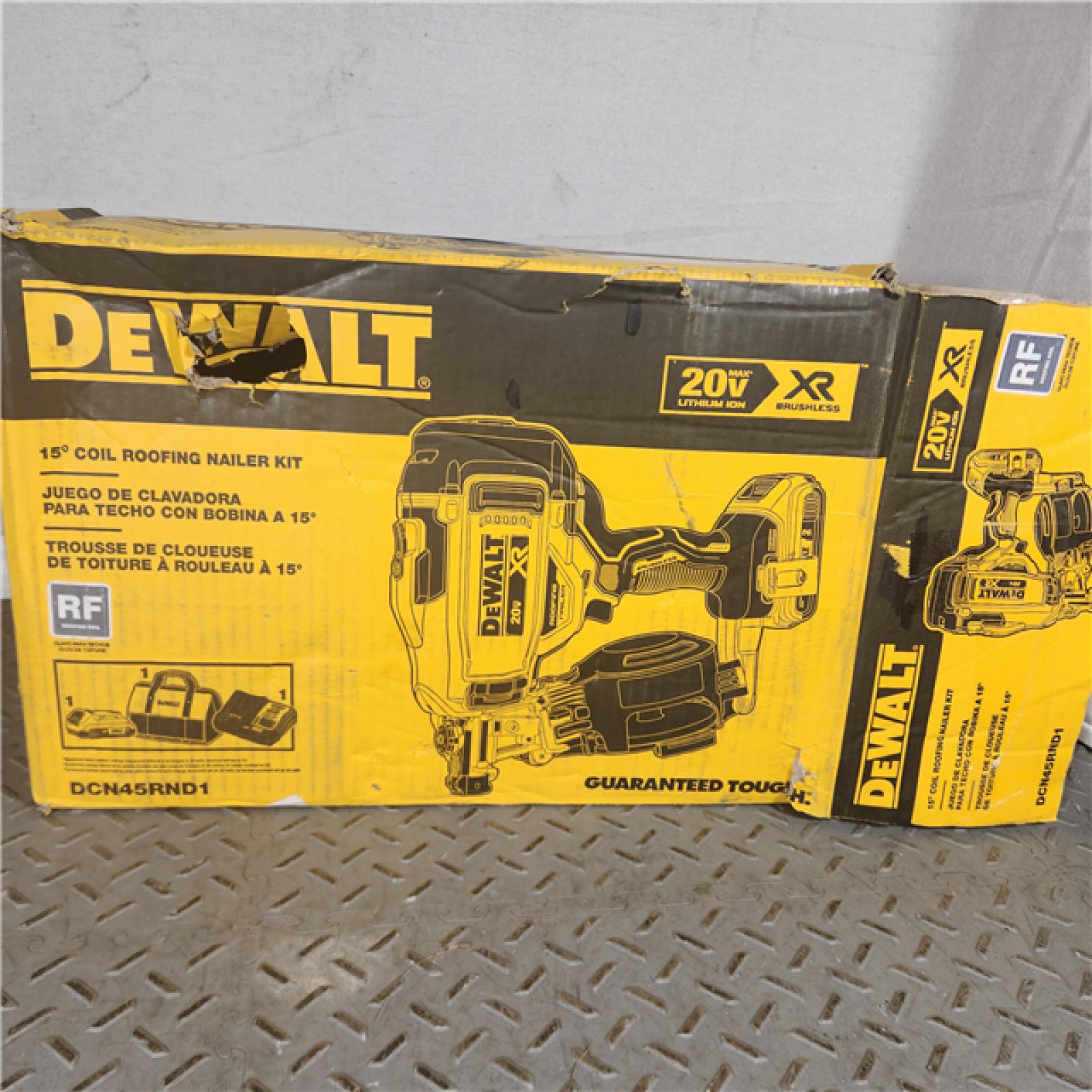 Houston Location - AS-IS Dewalt 20V MAX 15 Cordless Coil Roofing Nailer Kit