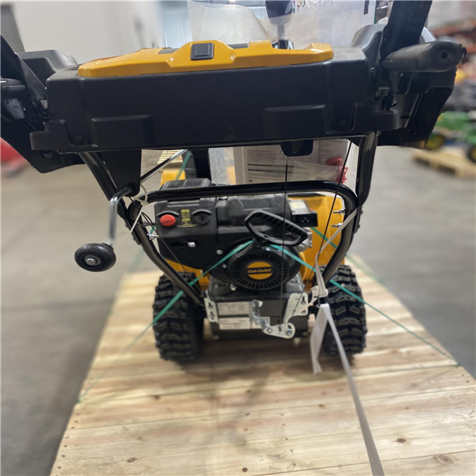 Dallas Location - As-Is Cub Cadet 2 in. x 24 in. 208 cc Gas Snow Blower