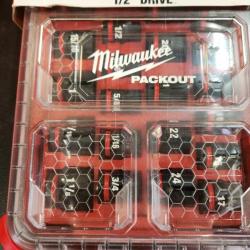 Phoenix NEW Milwaukee SHOCKWAVE Impact-Duty 1/2 in. Drive Metric and SAE Standard Impact PACKOUT Socket Set (27-Piece)