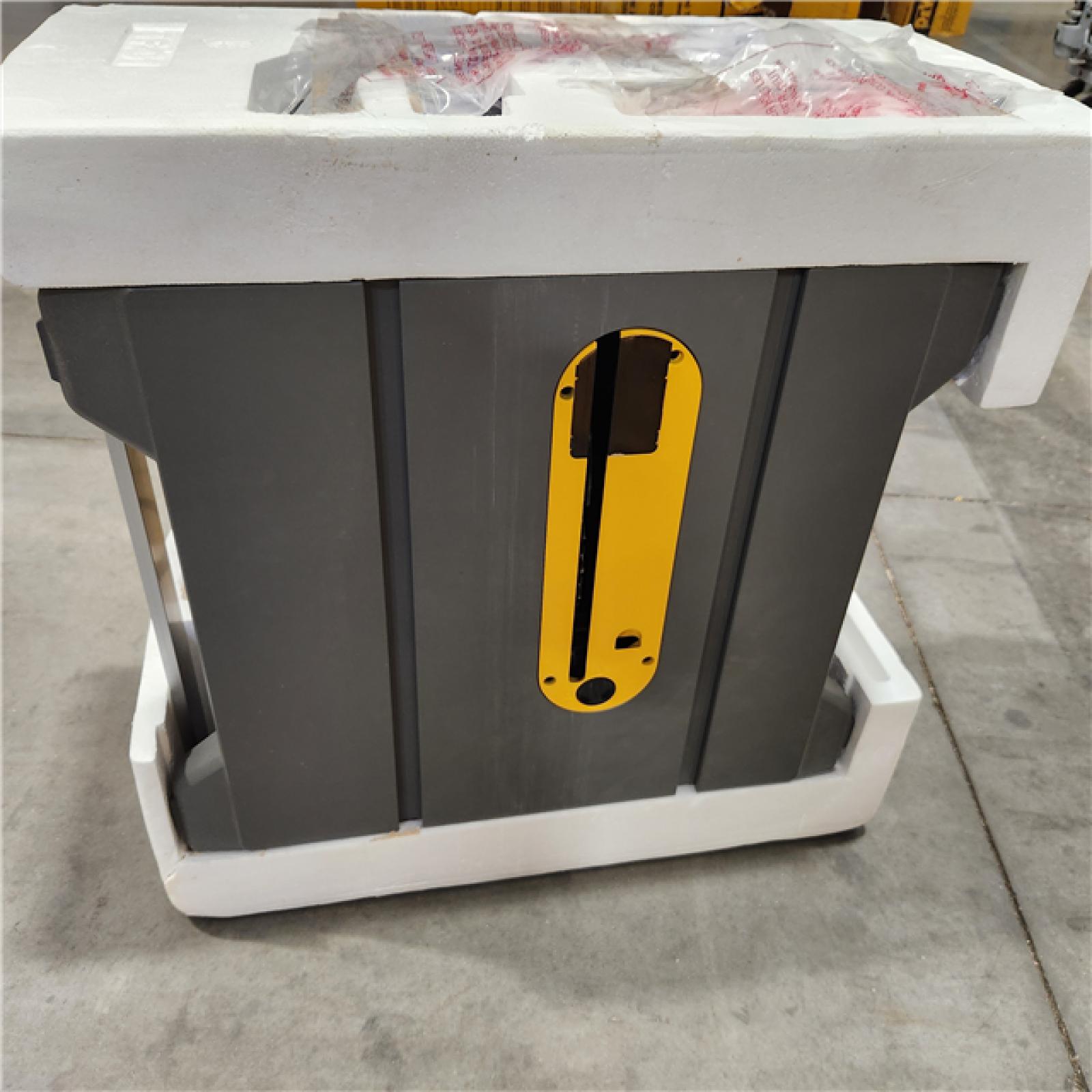 As-Is- DEWALT 15 Amp Corded 8-1/4 in. Compact Portable Jobsite Table Saw