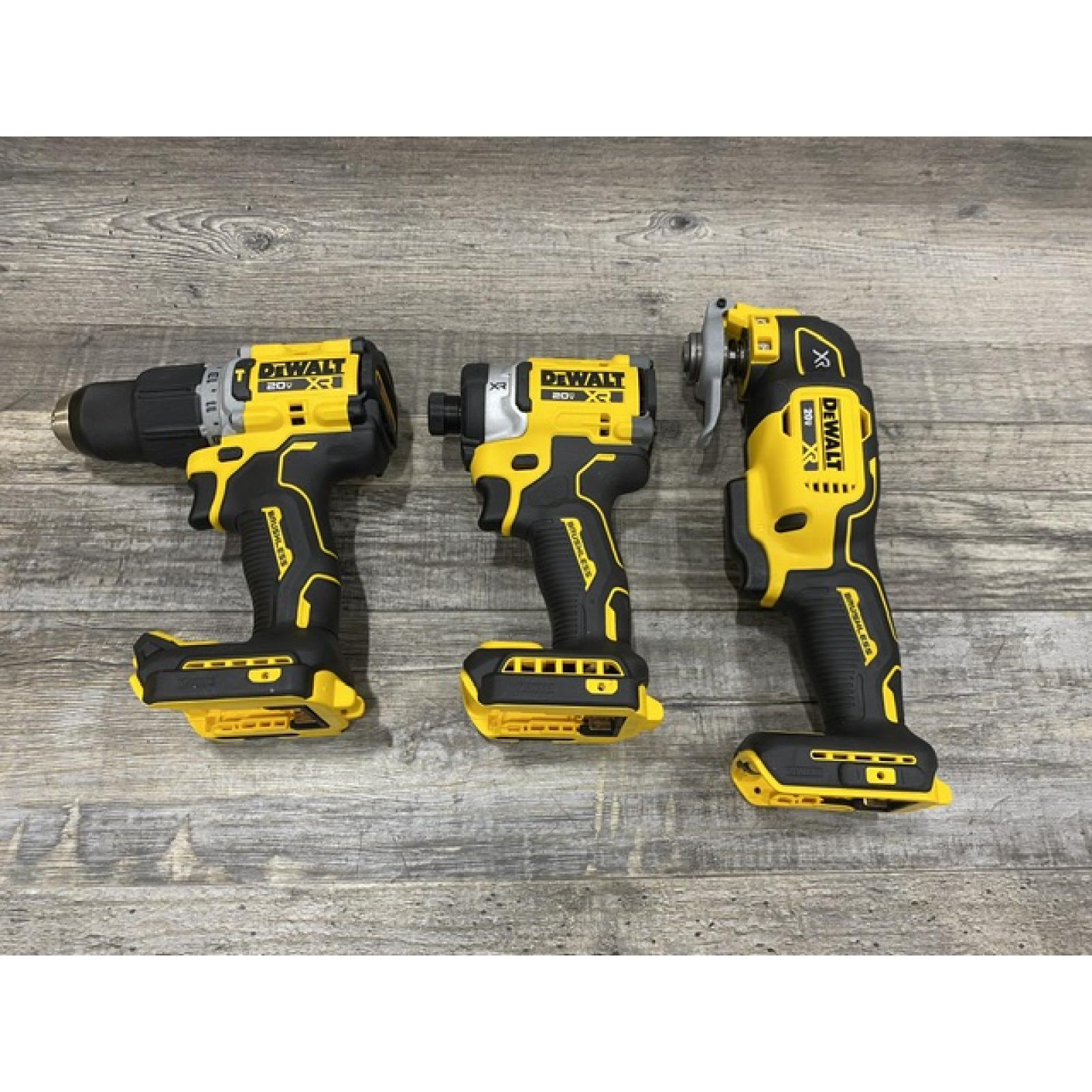 AS-IS DEWALT Atomic 20V Lithium-Ion Cordless Compact 1/2 in. Drill/Driver Kit