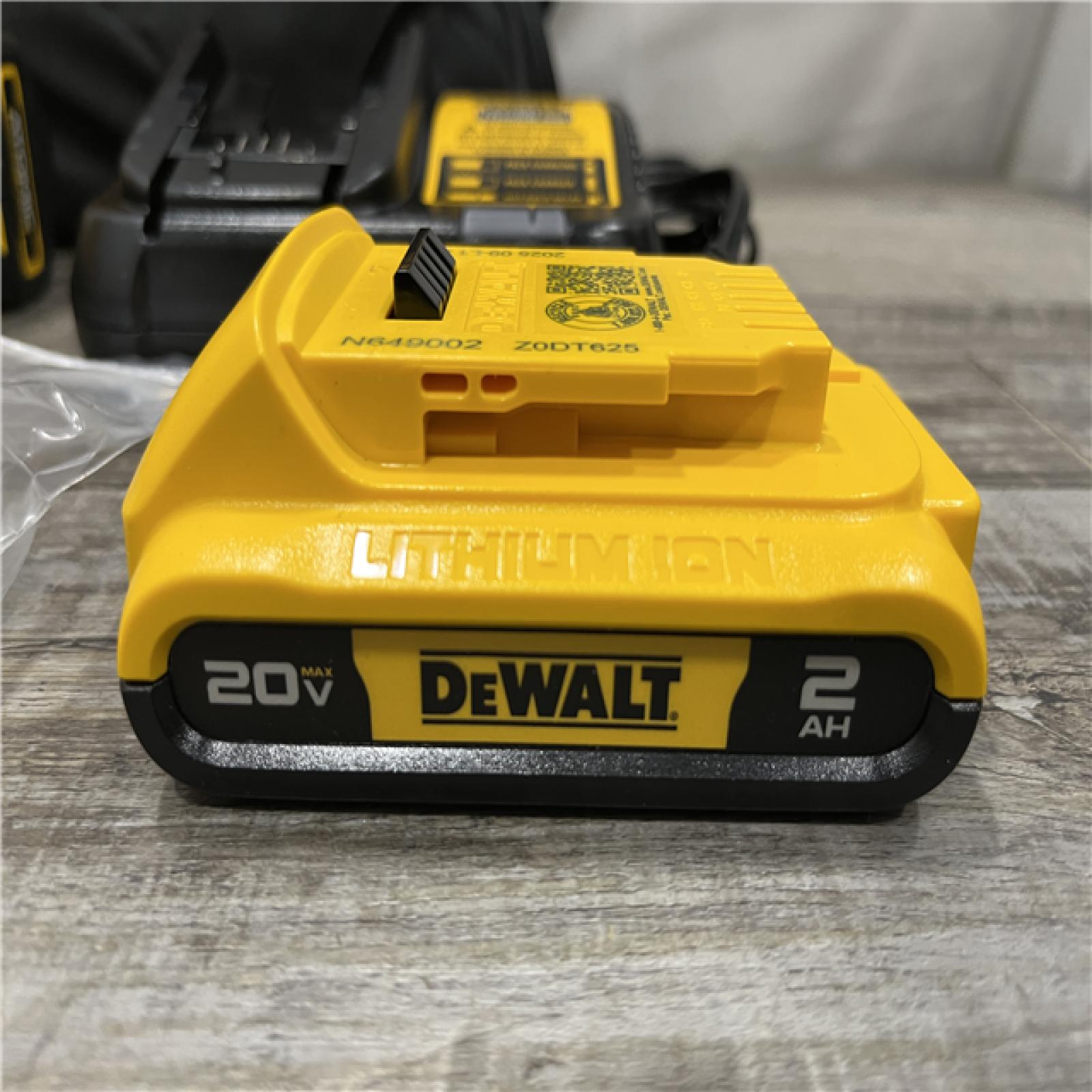 AS-IS DEWALT Atomic 20V Max Lithium-Ion Brushless Cordless Compact 1/4 in. Impact Driver Kit
