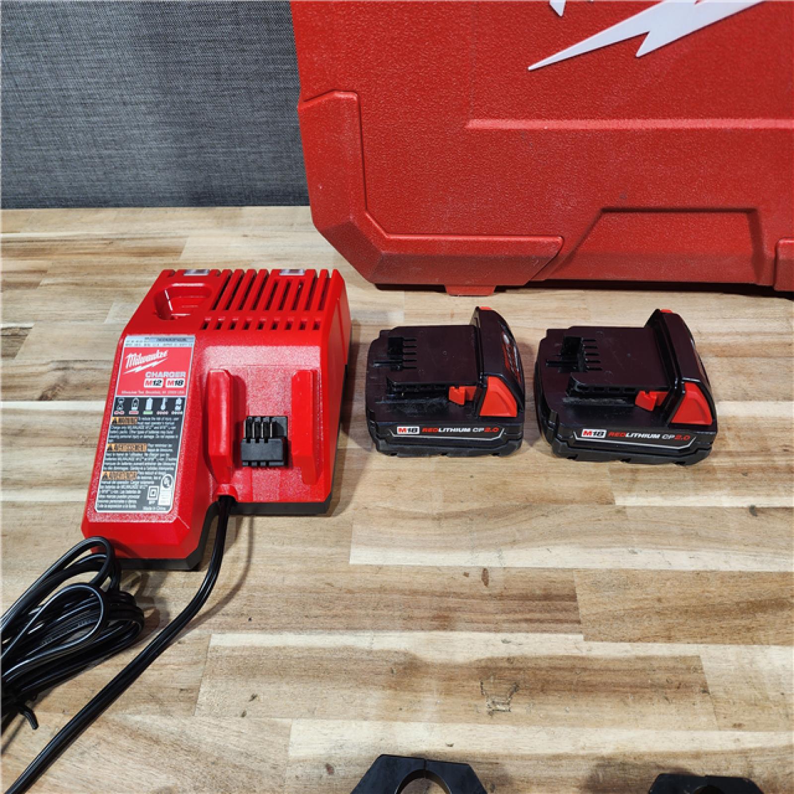 HOUSTON LOCATION - AS-IS Milwaukee 18V Lithium-Ion Cordless Short Throw Press Tool with 3 PEX Crimp Jaws Kit