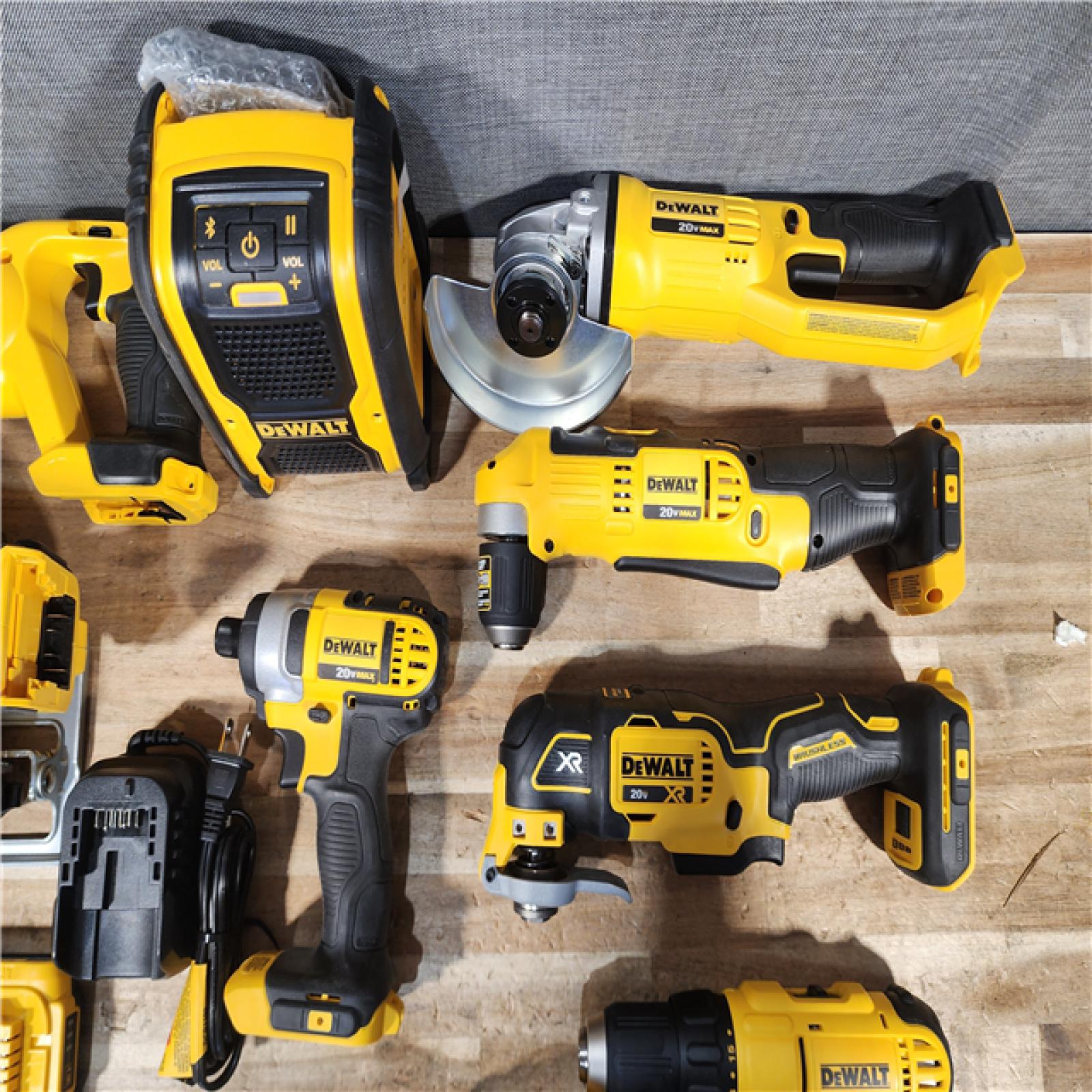 HOUSTON LOCATION - AS - IS DEWALT 20V MAX Cordless 9 Tool Combo Kit