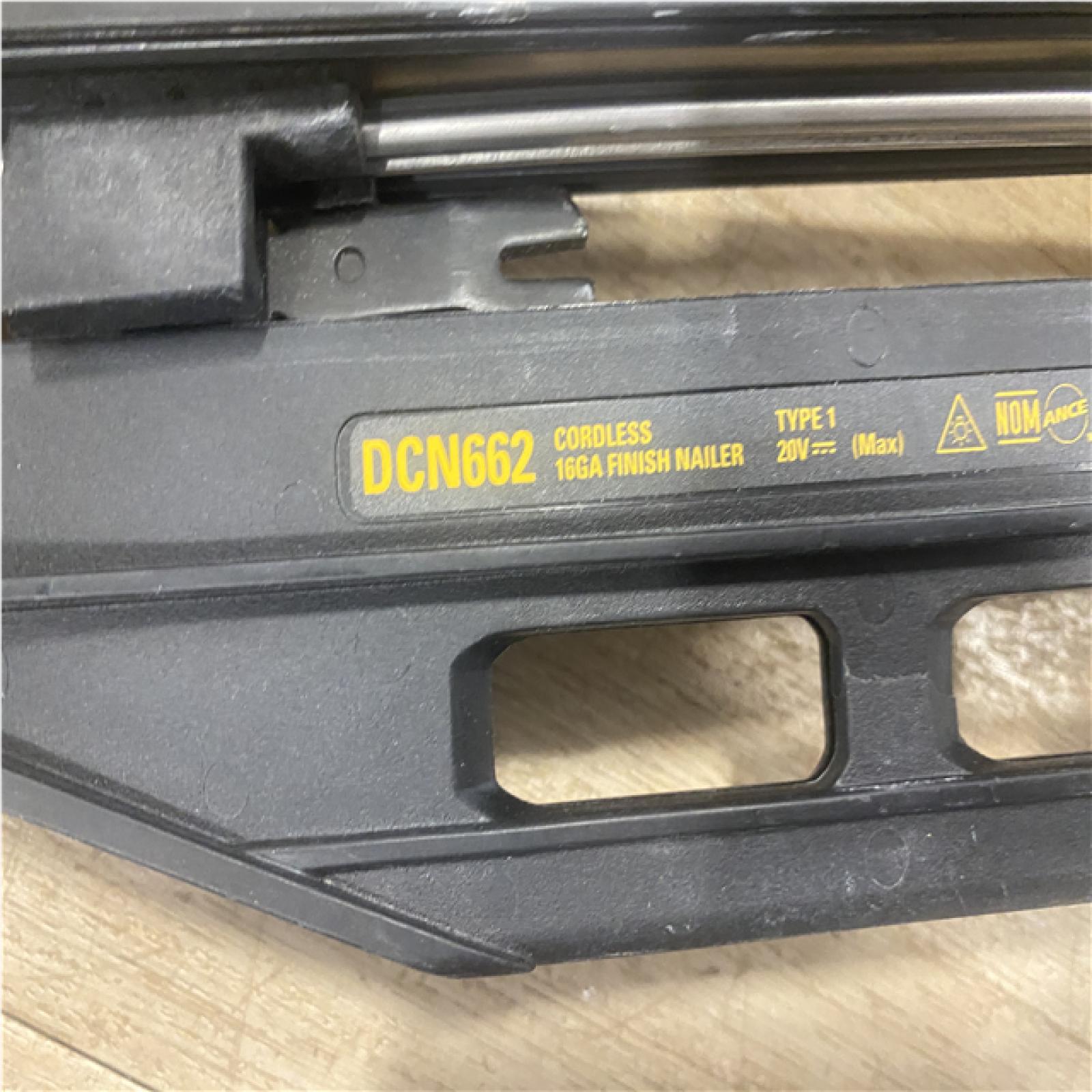 AS-IS DEWALT 20V MAX XR 18 Gauge Cordless Brad Nailer (Tool Only)