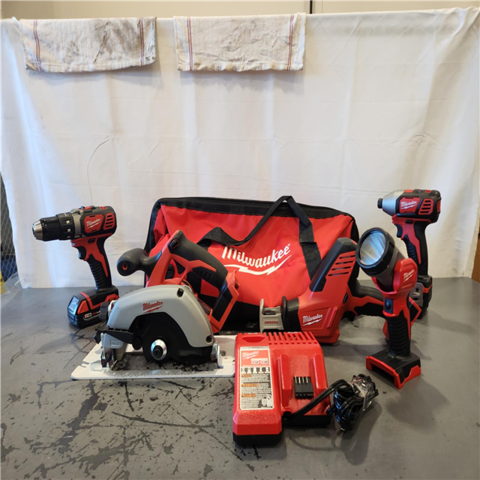 AS-IS- Milwaukee M18 18V Lithium-Ion Cordless Combo Kit