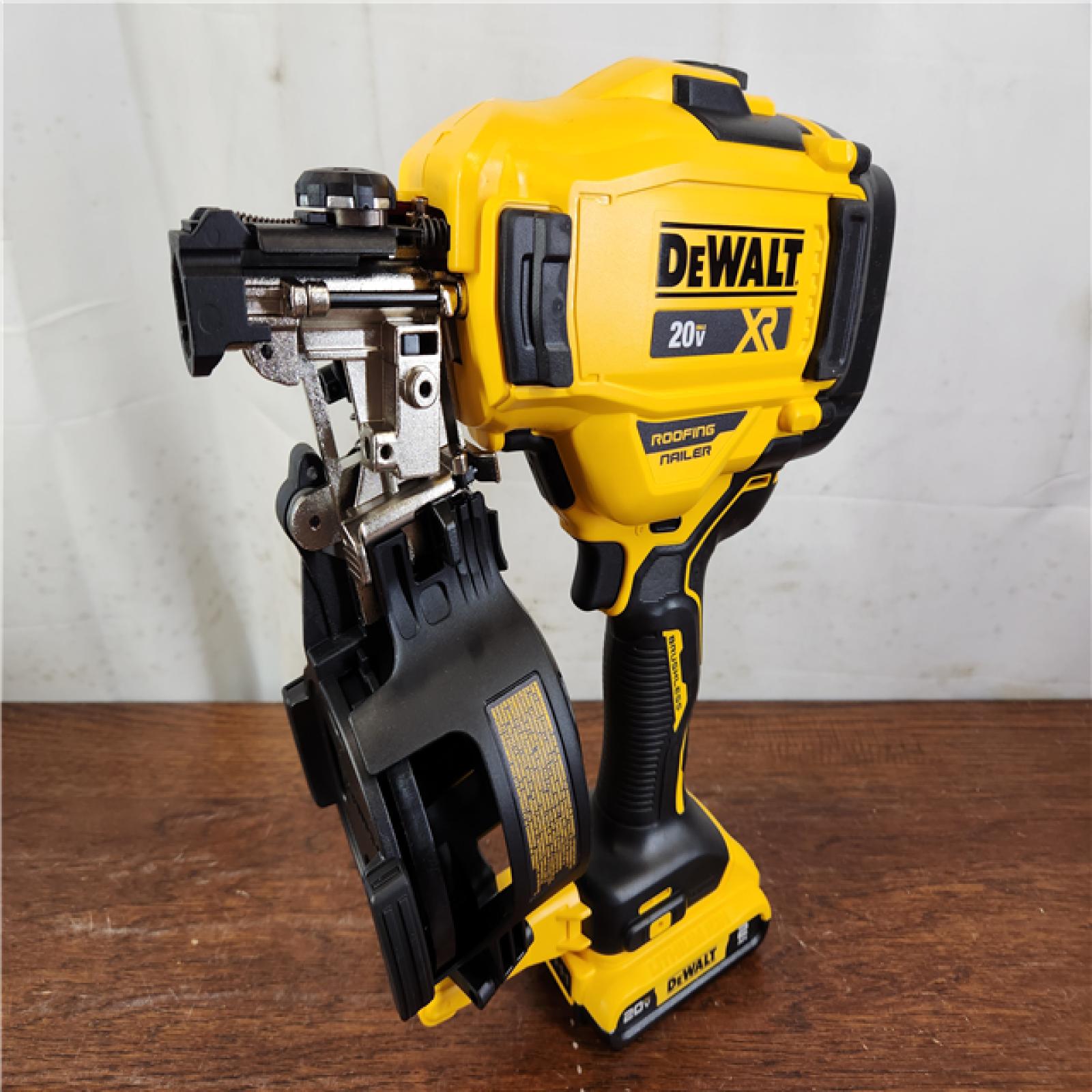 AS-IS DEWALT 20V MAX Brushless Cordless 15-Degree Roofing Nailer Kit