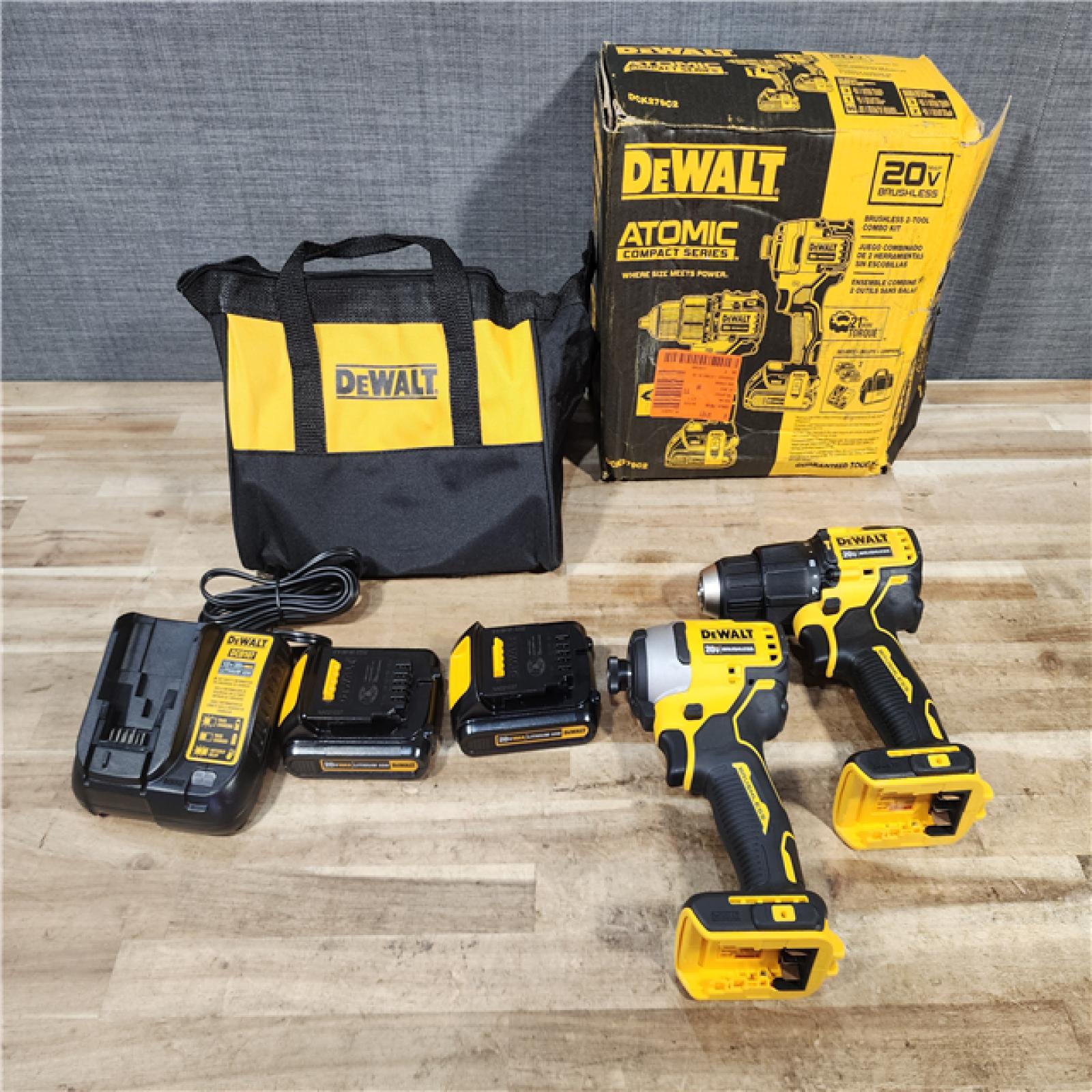 HOUSTON LOCATION - AS - IS DeWalt Hammer Drill Driver / Impact Driver Combo Kit