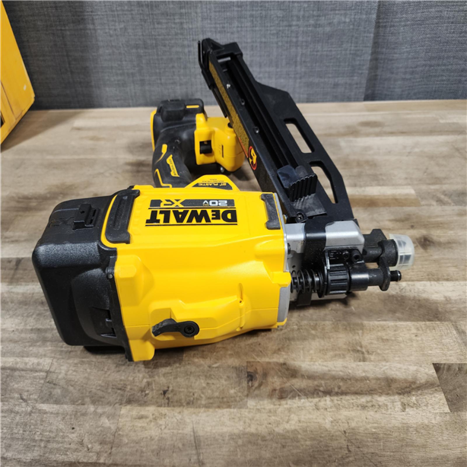 HOUSTON LOCATION - AS-IS DEWALT 20-Volt 21° Cordless Framing Nailer (Tool-Only)