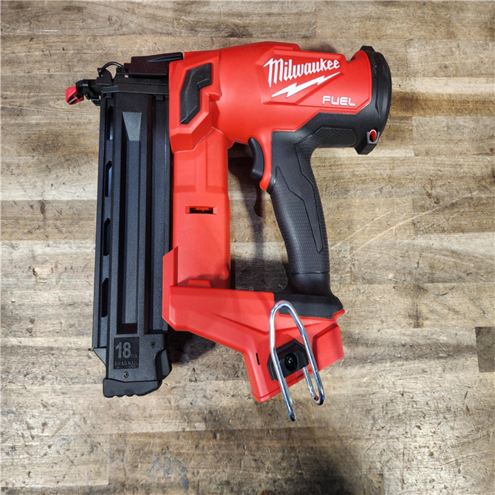 HOUSTON LOCATION - AS-IS (APPEARS LIKE NEW) Milwaukee M18 Fuel 18V Brushless 18-Gauge Brad Nailer 2746-20 (Bare Tool)