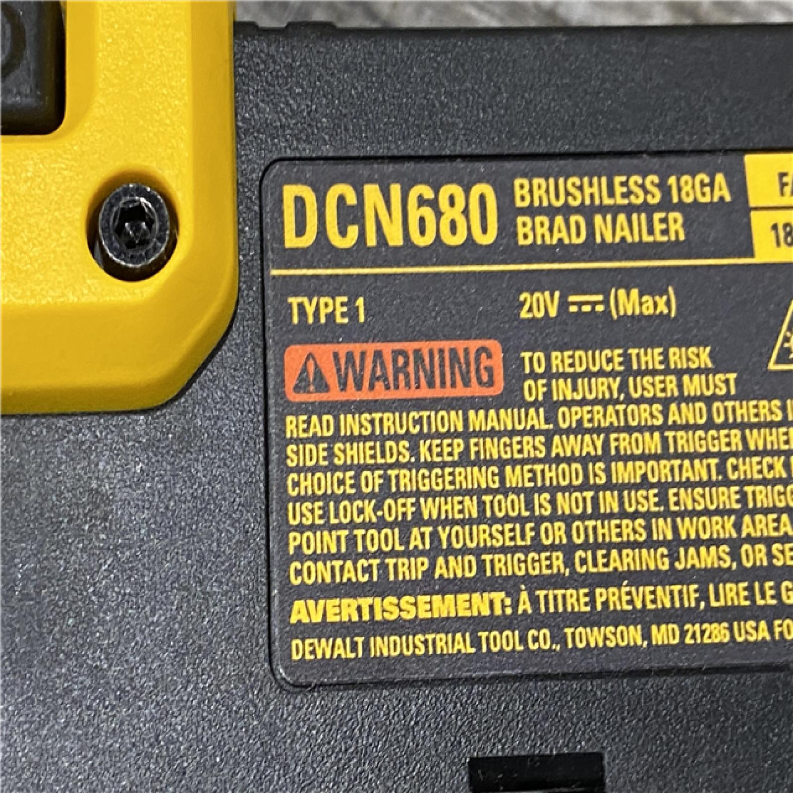 AS-IS DEWALT 20V MAX XR 18 Gauge Brad Nailer Kit