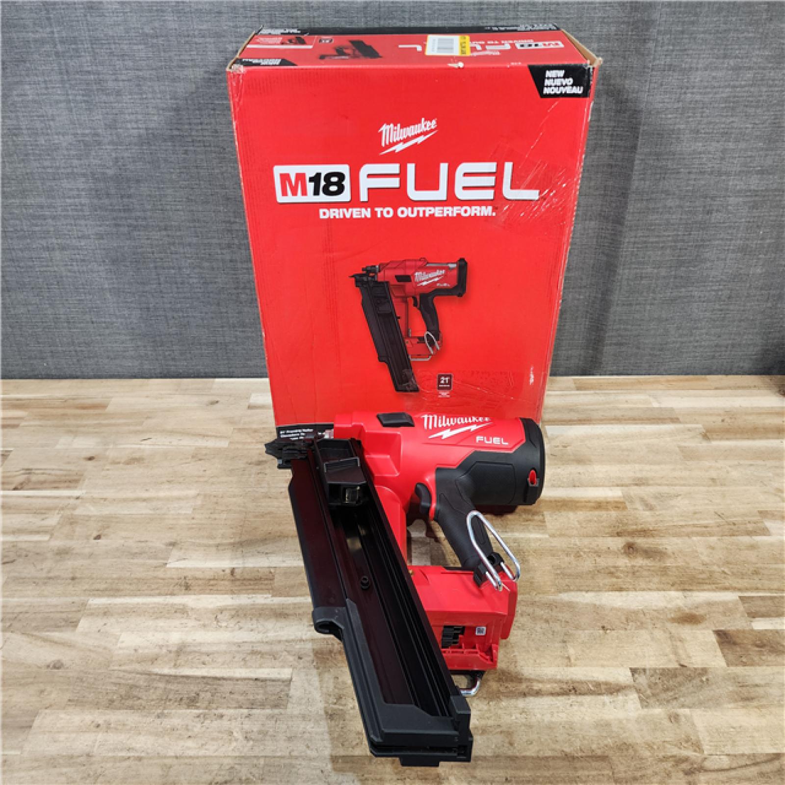 HOUSTON LOCATION - AS-IS (APPEARS LIKE NEW) Milwaukee FUEL 3-1/2 in. 18-Volt 21-Degree Lithium-Ion Brushless Cordless Framing Nailer (Tool-Only)