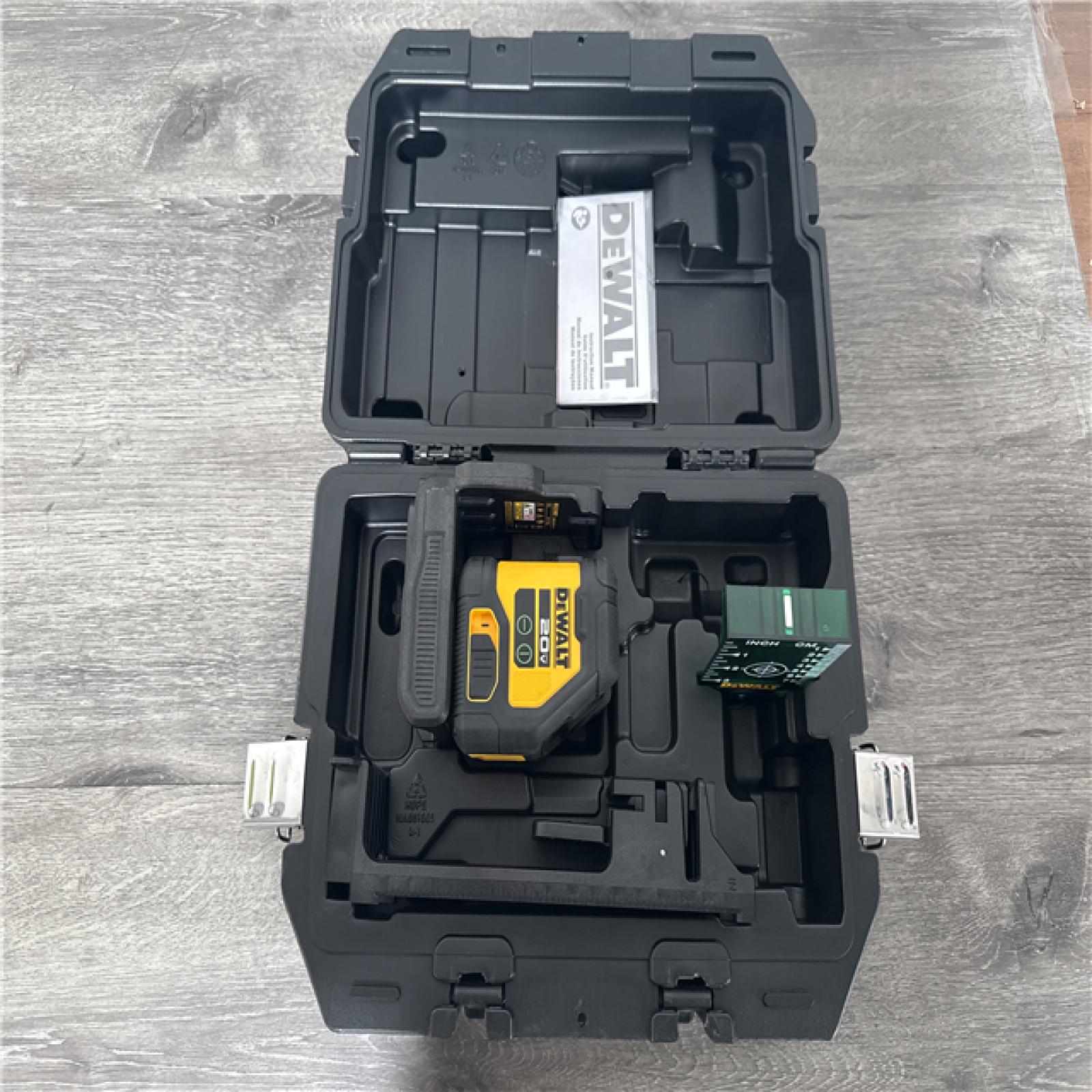 CALIFORNIA AS IS 20V CROSS LINE LASER NO BATTERY