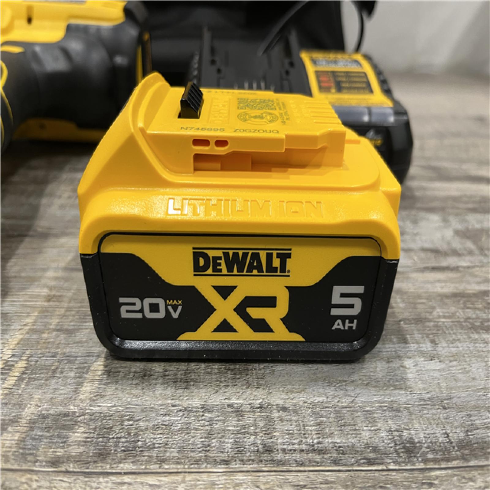 AS-IS DEWALT 20V MAX Lithium-Ion Cordless 1/2 in. Impact Wrench Kit
