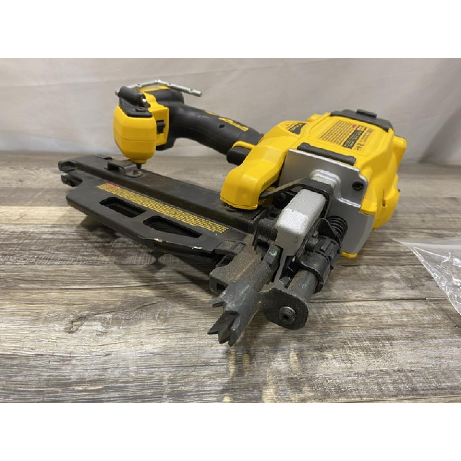 AS-IS DEWALT 20-Volt 21° Cordless Framing Nailer (Tool-Only)