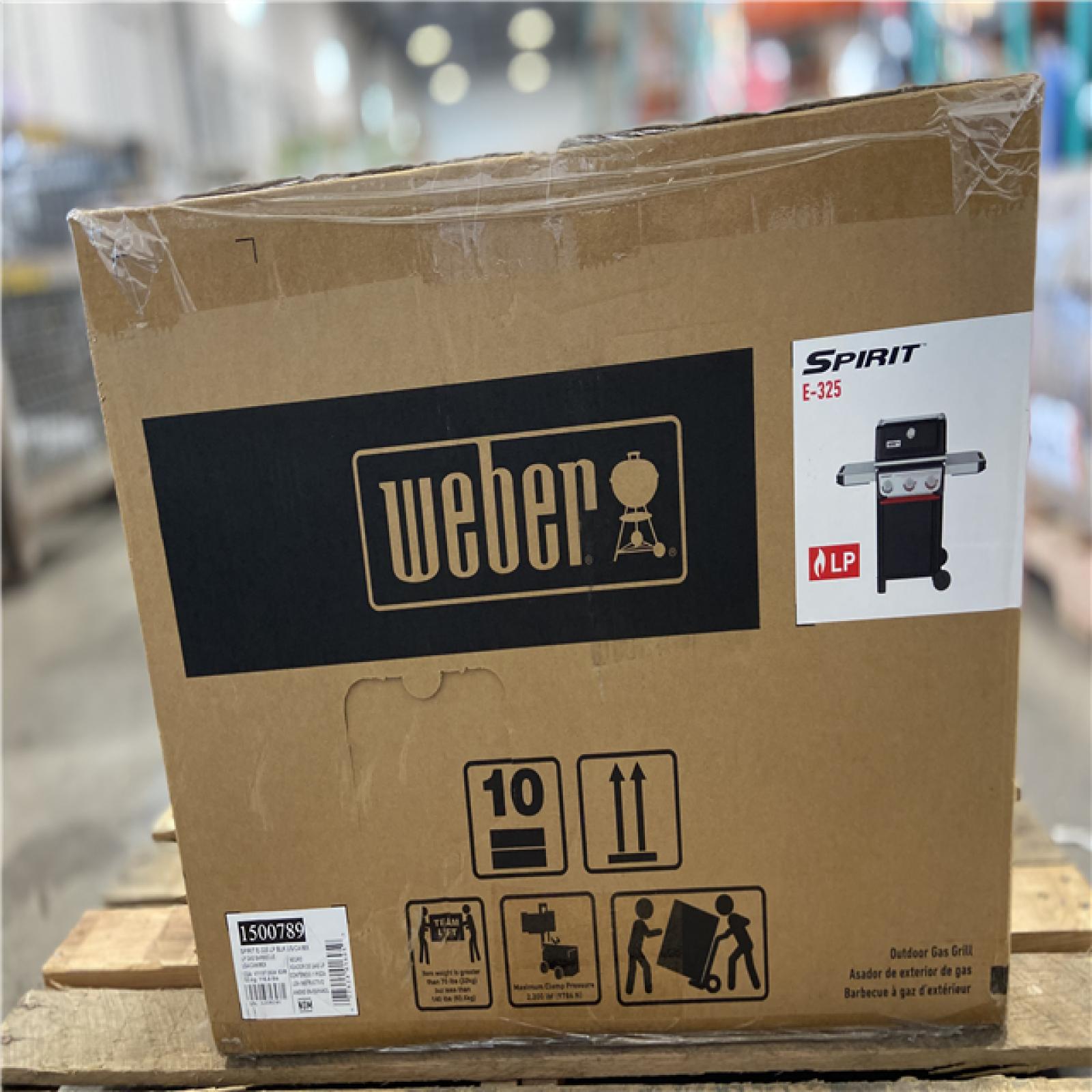 DALLAS LOCATION - Weber Spirit E-325 3-Burner Liquid Propane Gas Grill in Black with Sear Zone