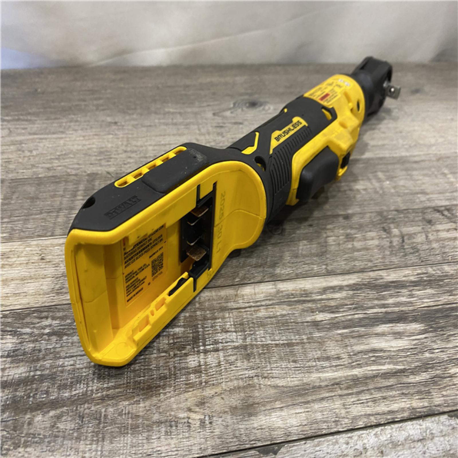 AS-IS DEWALT 20-Volt Lithium-Ion Cordless 3/8 in. Ratchet Kit