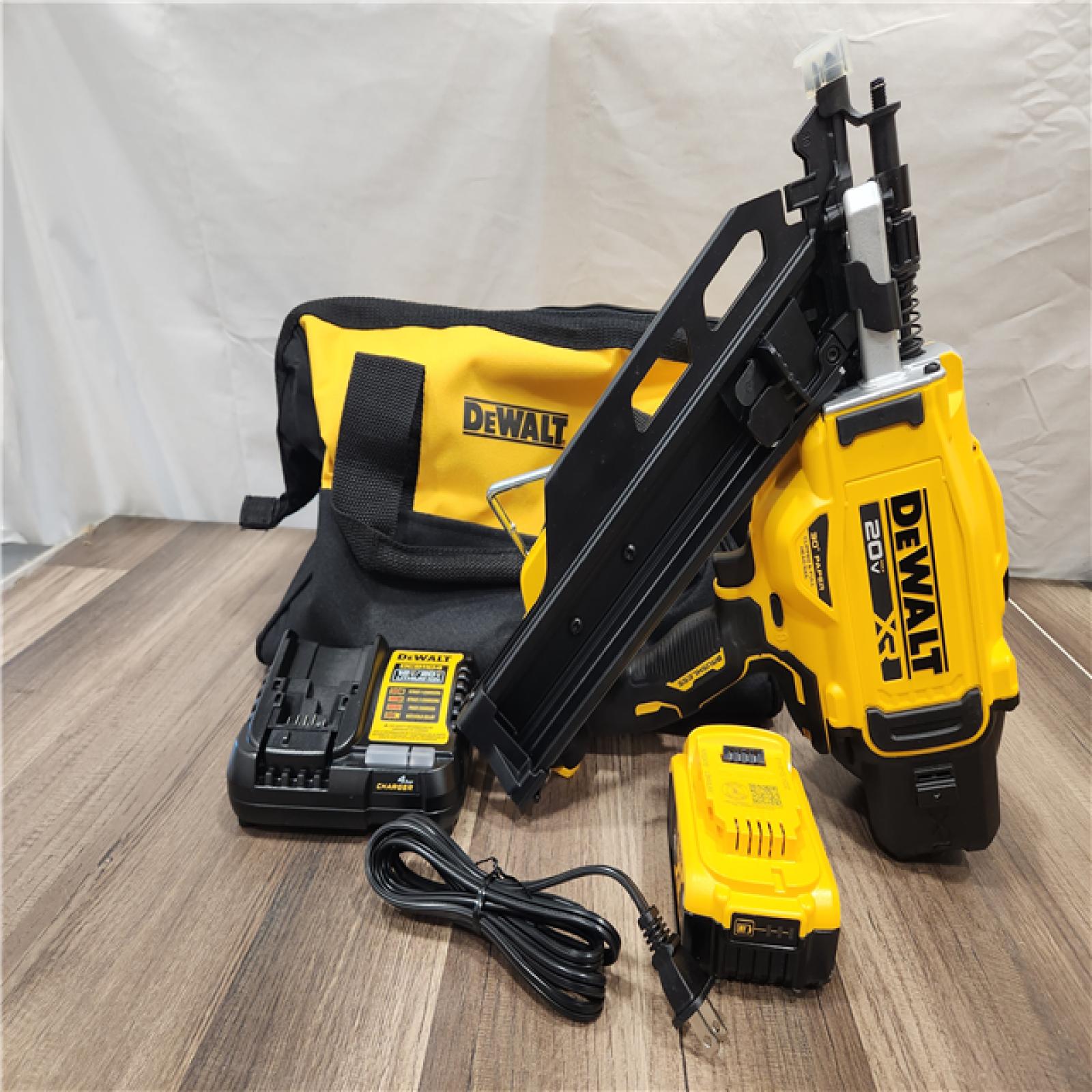 AS-IS- DeWalt 20V MAX Cordless 30 Deg Framing Nailer Kit (Battery & Charger) 20 V