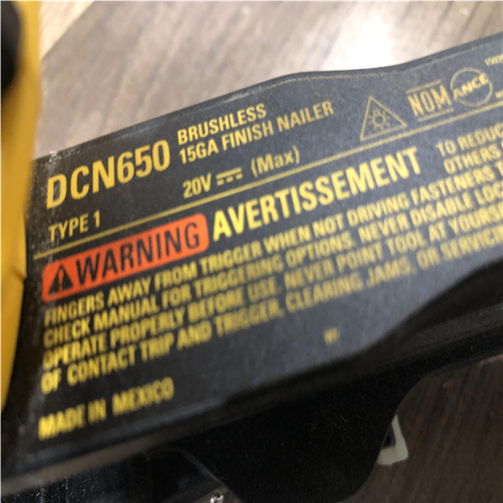 AS-IS DEWALT 20V MAX XR Lithium-Ion Cordless 15-Gauge Angled Finish Nailer (Tool Only)