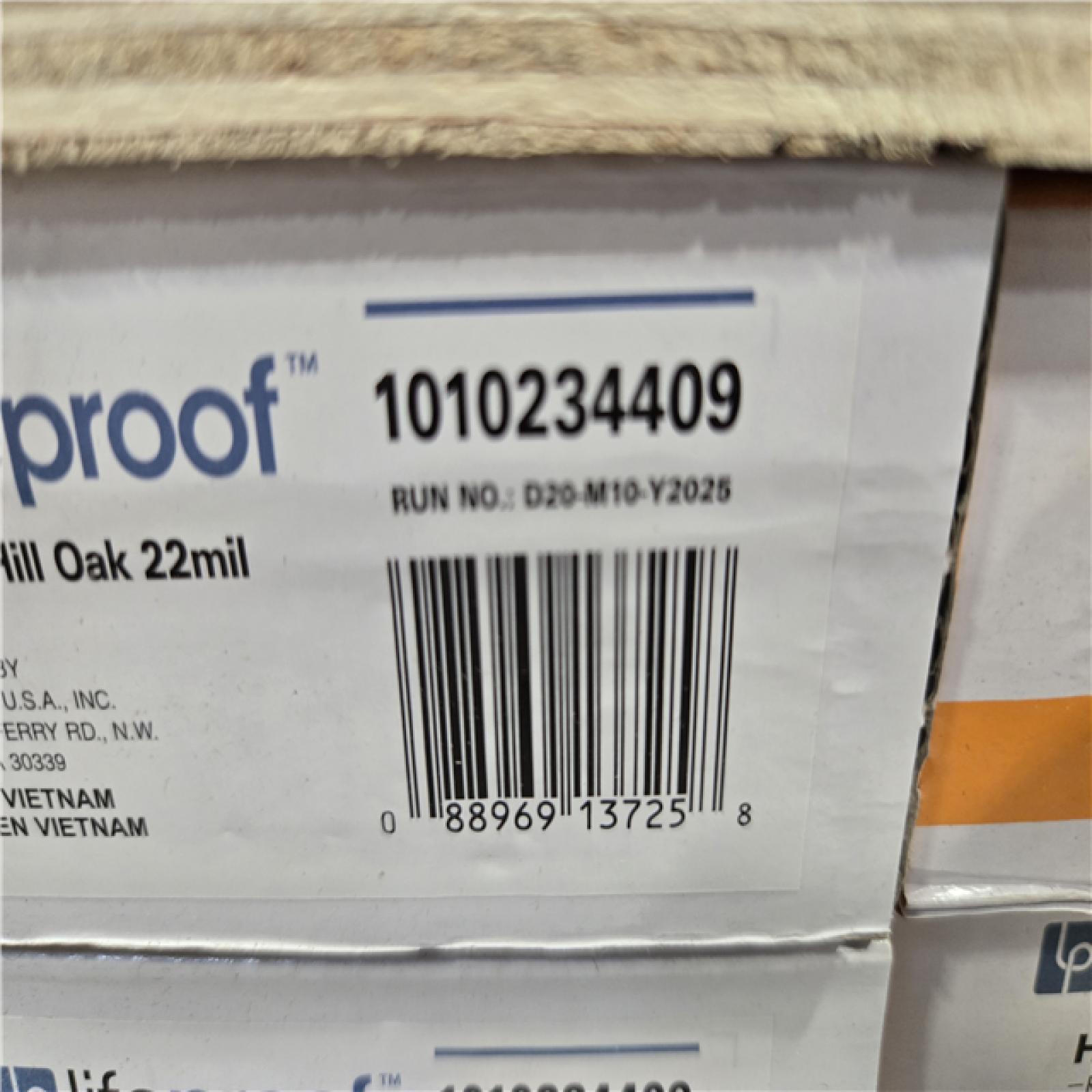 DALLAS LOCATION -Lifeproof Lakeside Hill Oak 22 MIL x 8.7 in. W x 48 in. L Click Lock Waterproof Luxury Vinyl Plank Flooring (20.1 sq. ft./case)(28 CASES)