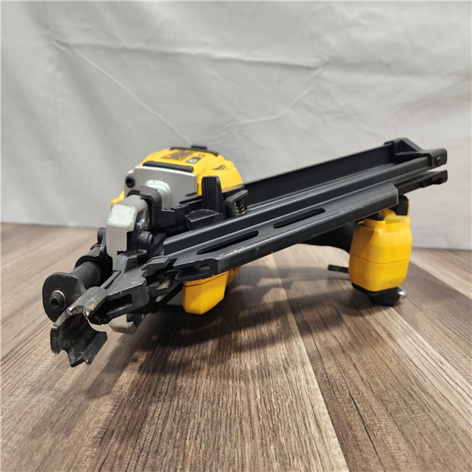DeWalt 20V MAX Cordless 30 Deg Framing Nailer  (Tool only)