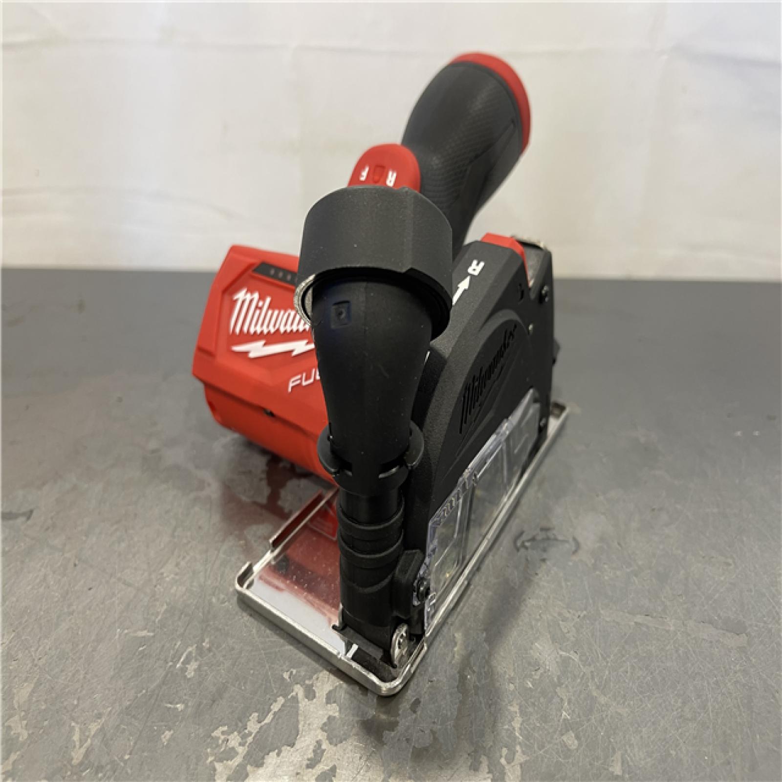 AS-IS - Milwaukee M12 FUEL 12V Lithium-Ion Brushless Cordless 3 in. Cut Off Saw