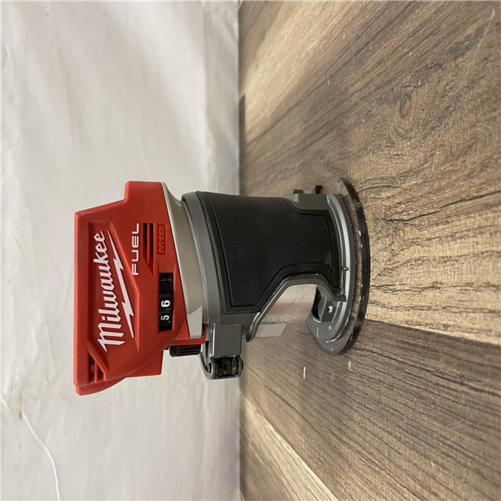 AS-IS Milwaukee FUEL 18V Lithium-Ion Brushless Cordless Compact Router (Tool-Only)