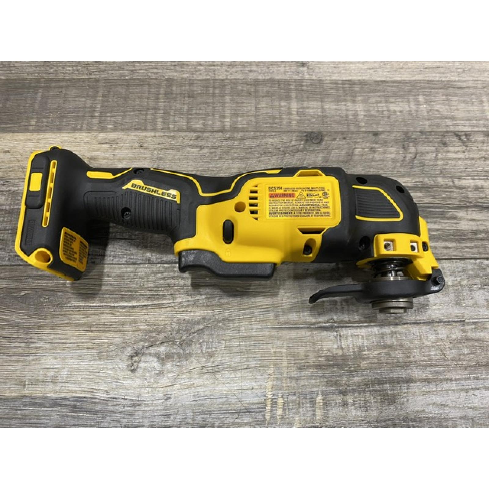 AS-IS DEWALT ATOMIC 20V MAX Cordless Brushless Oscillating Multi Tool Kit