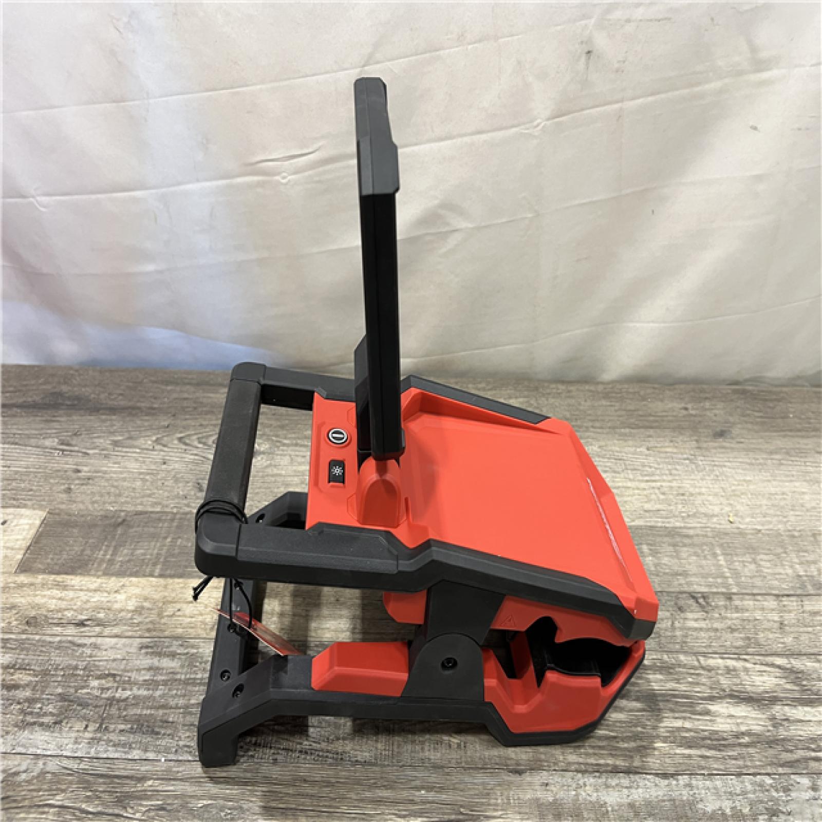 AS-IS Milwaukee M18 ROVER Clamping Flood Light