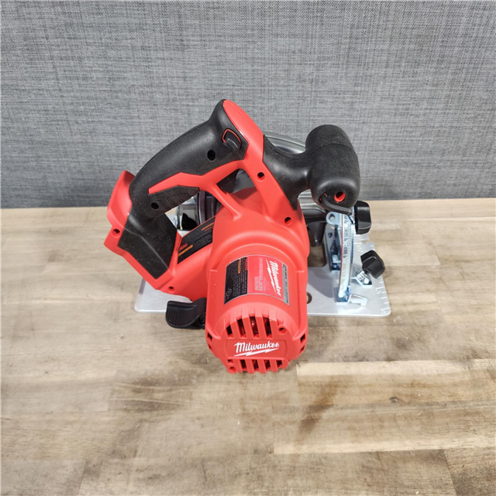 HOUSTON LOCATION - AS-IS MILWAUKEE 2 TOOL COMBO