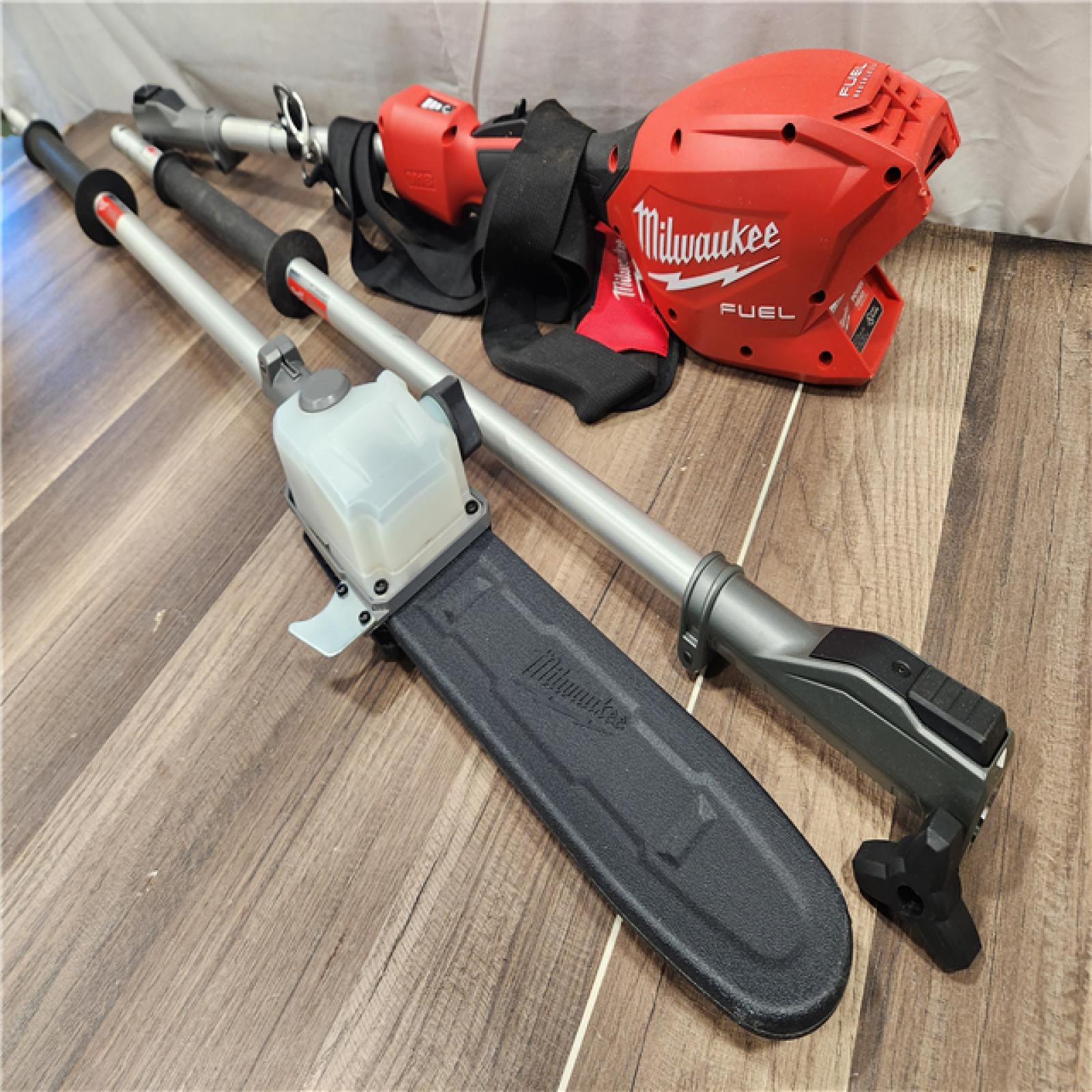 AS-IS- Milwaukee M18 FUEL Pole Saw with QUIK-LOK (TOOL ONLY)