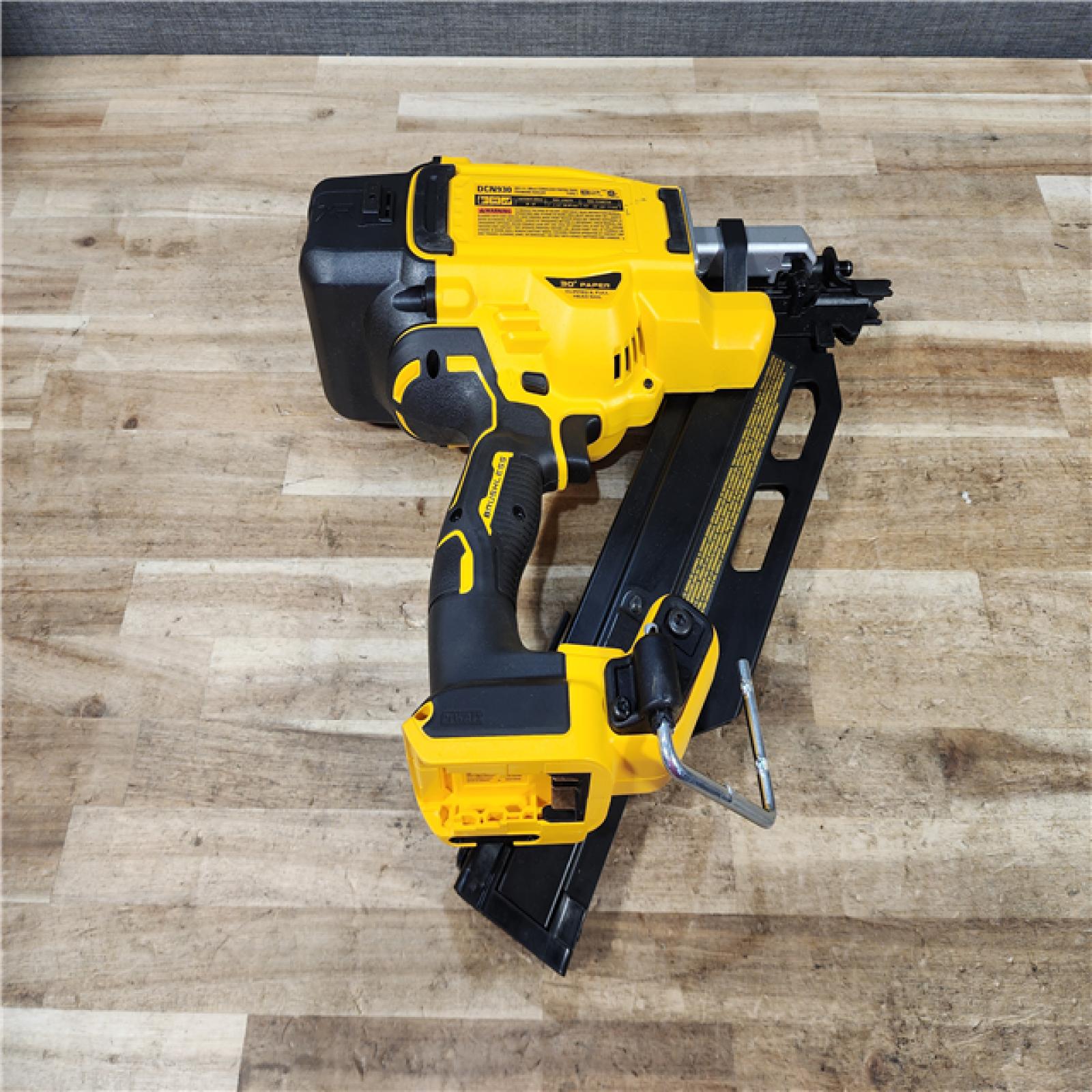 HOUSTON LOCATION - AS - IS DEWALT 20V 30 Degree Cordless Framing Nailer (Tool-Only)