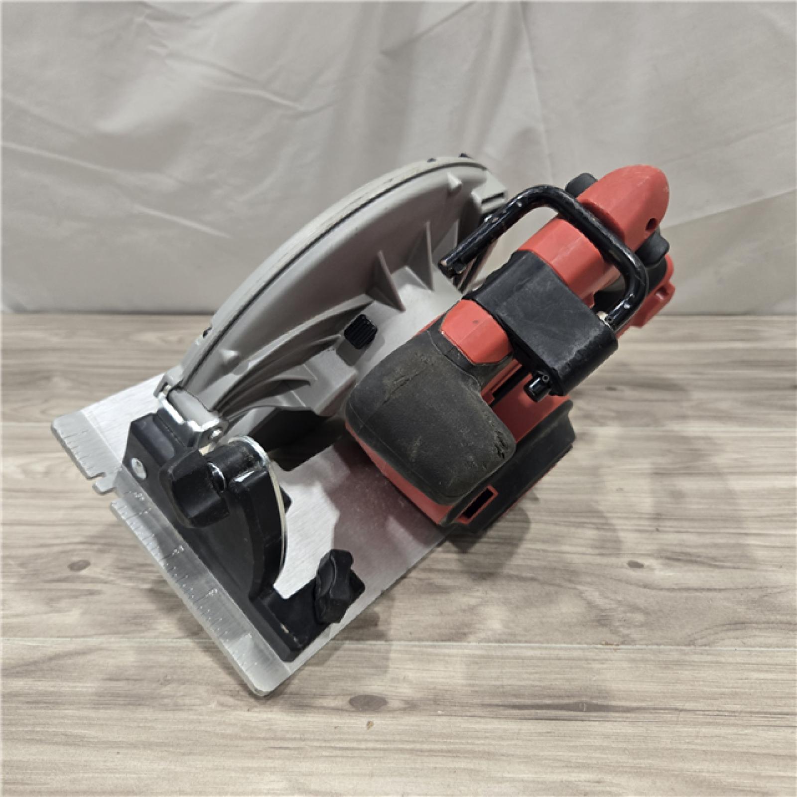 AS-IS Milwaukee 7-1/4 18V Circular Saw 2631-20 (Bare Tool)