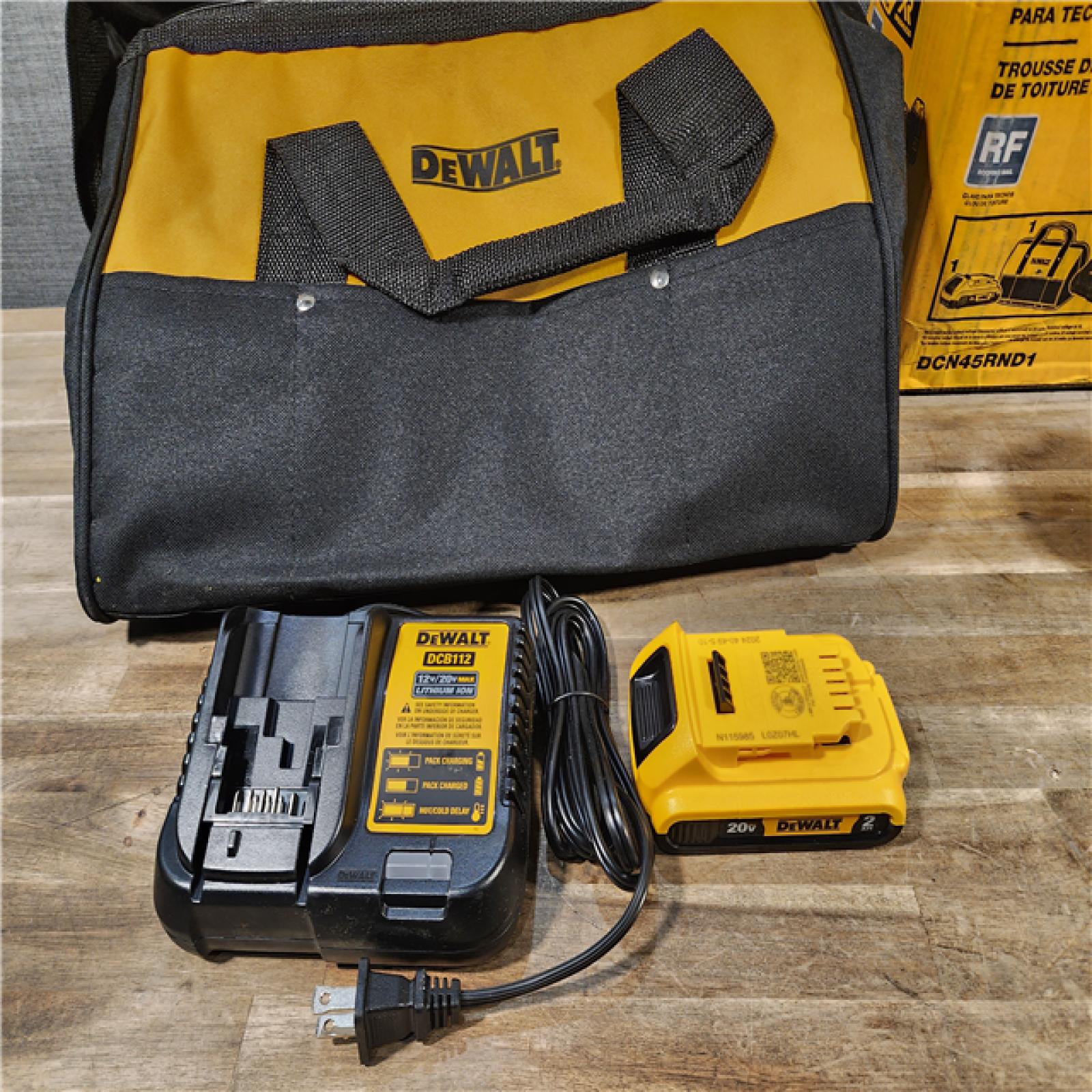HOUSTON LOCATION - AS-IS DEWALT 2007898 Roofing Nailer Cordless Kit