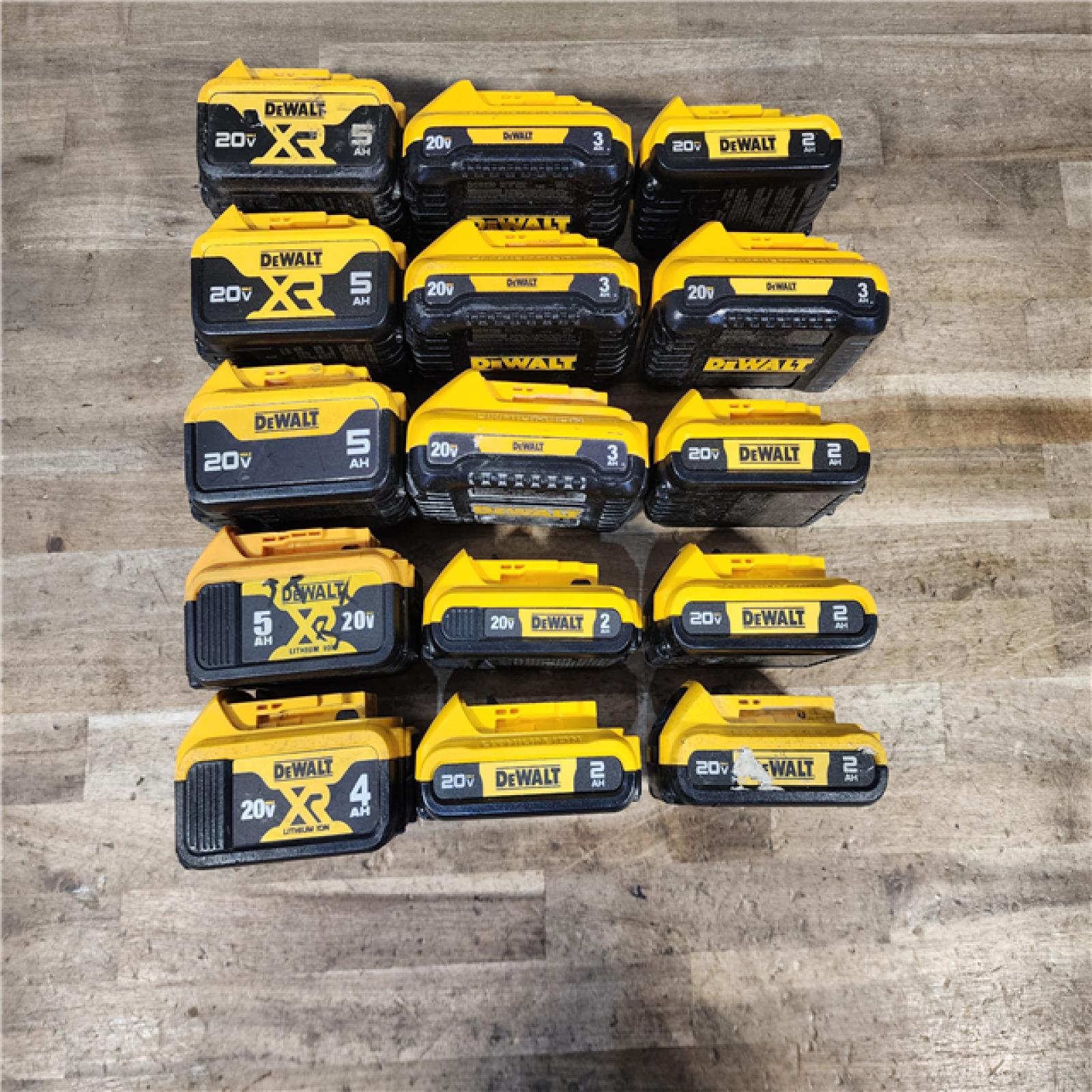 HOUSTON LOCATION - AS-IS DEWALT BATTERY PACK QTY - 15
