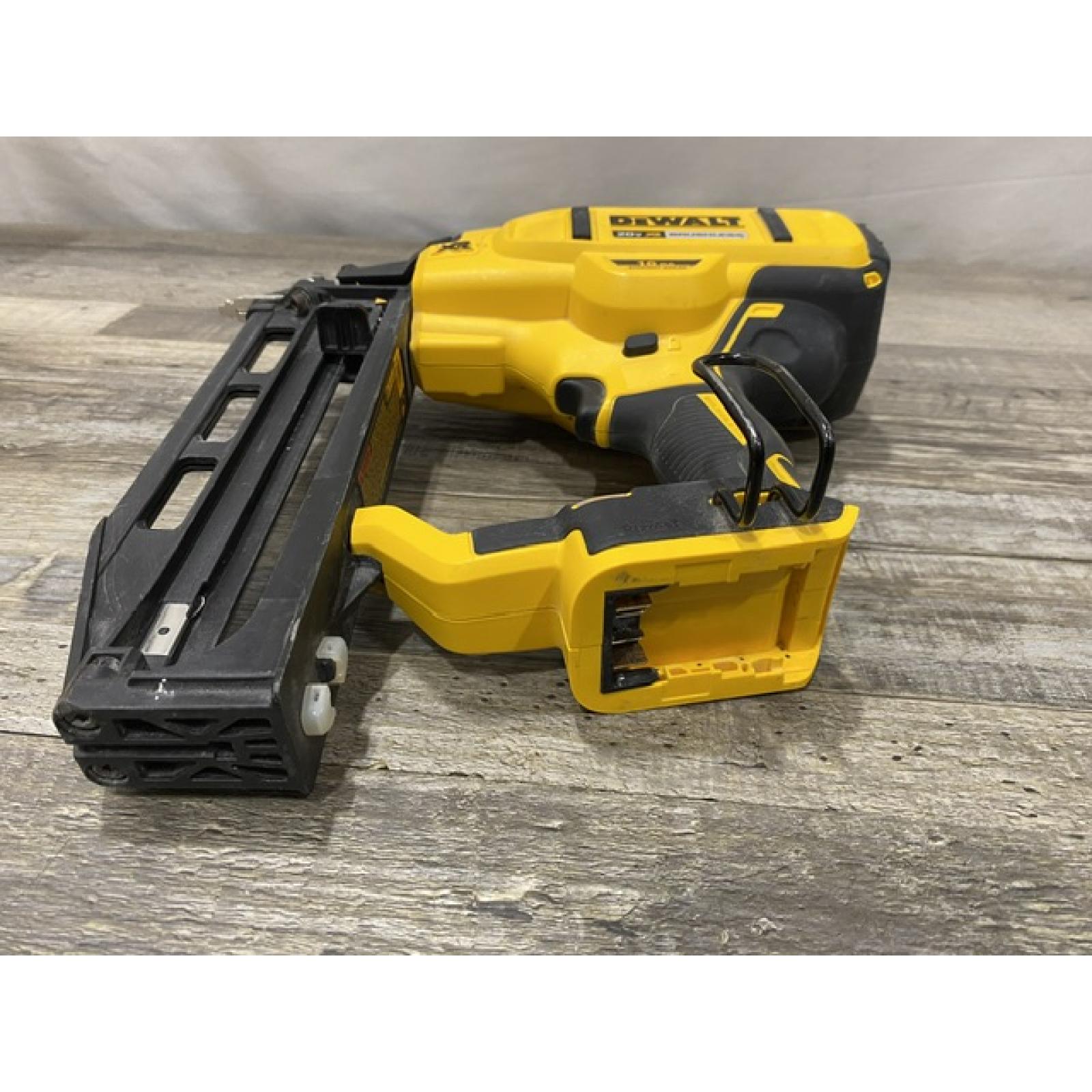 AS-IS DEWALT 20V MAX XR 16-Gauge Lithium-Ion Cordless Finish Nailer (Tool Only)