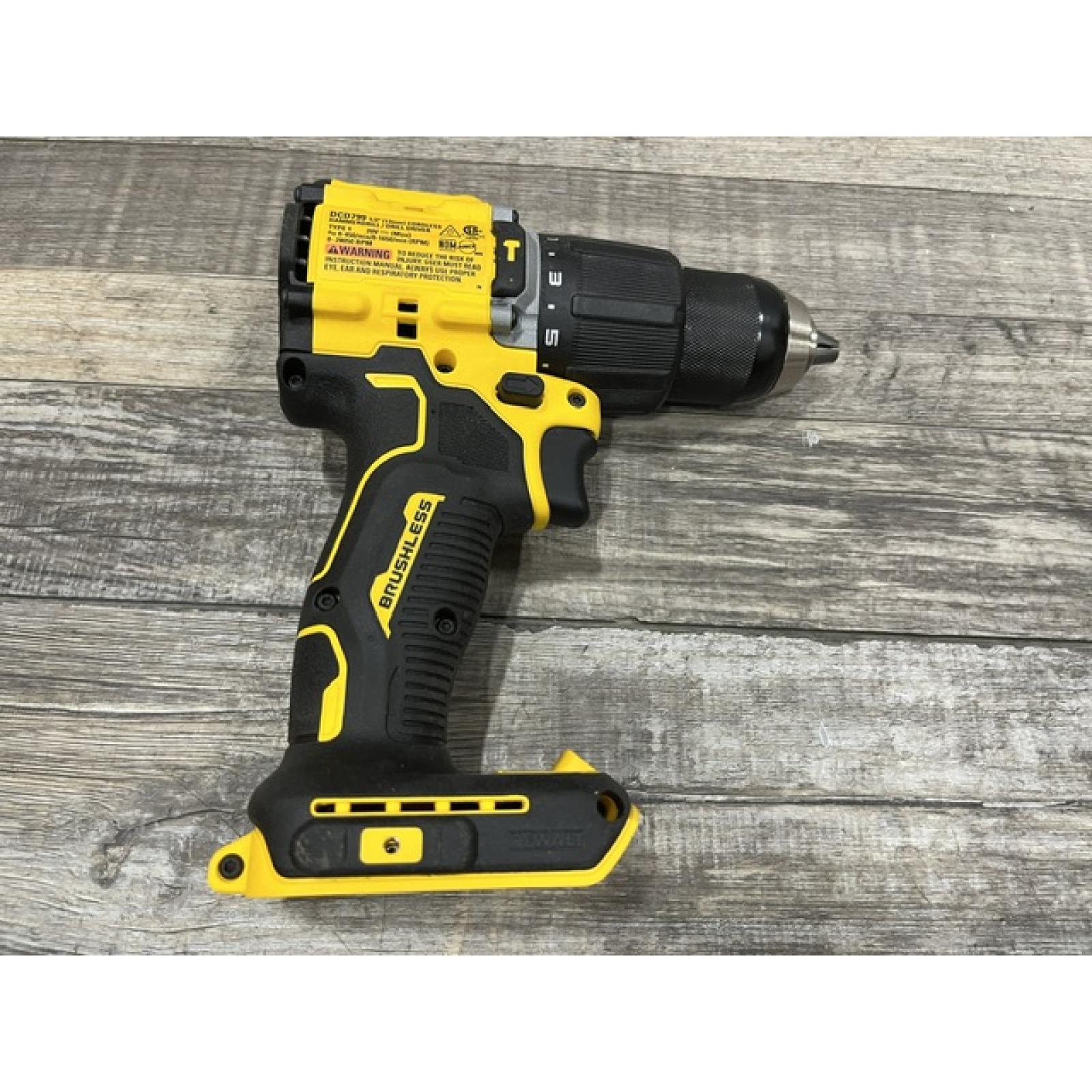AS-IS DEWALT ATOMIC 20V Lithium-Ion Cordless 1/2 in. Hammer Drill Kit