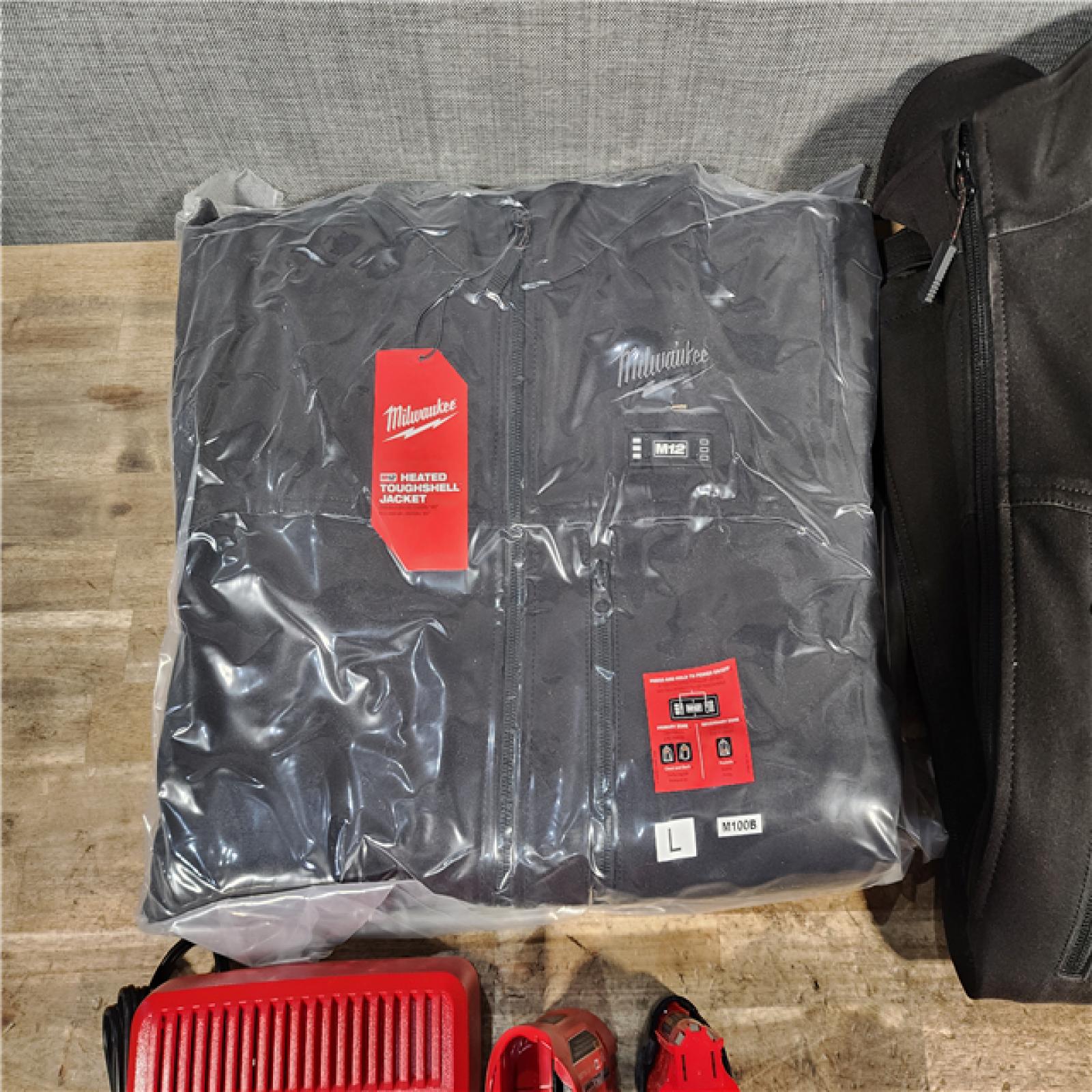 HOUSTON LOCATION MILWAUKEE 2 HEATED CLOTHING COMBO KIT