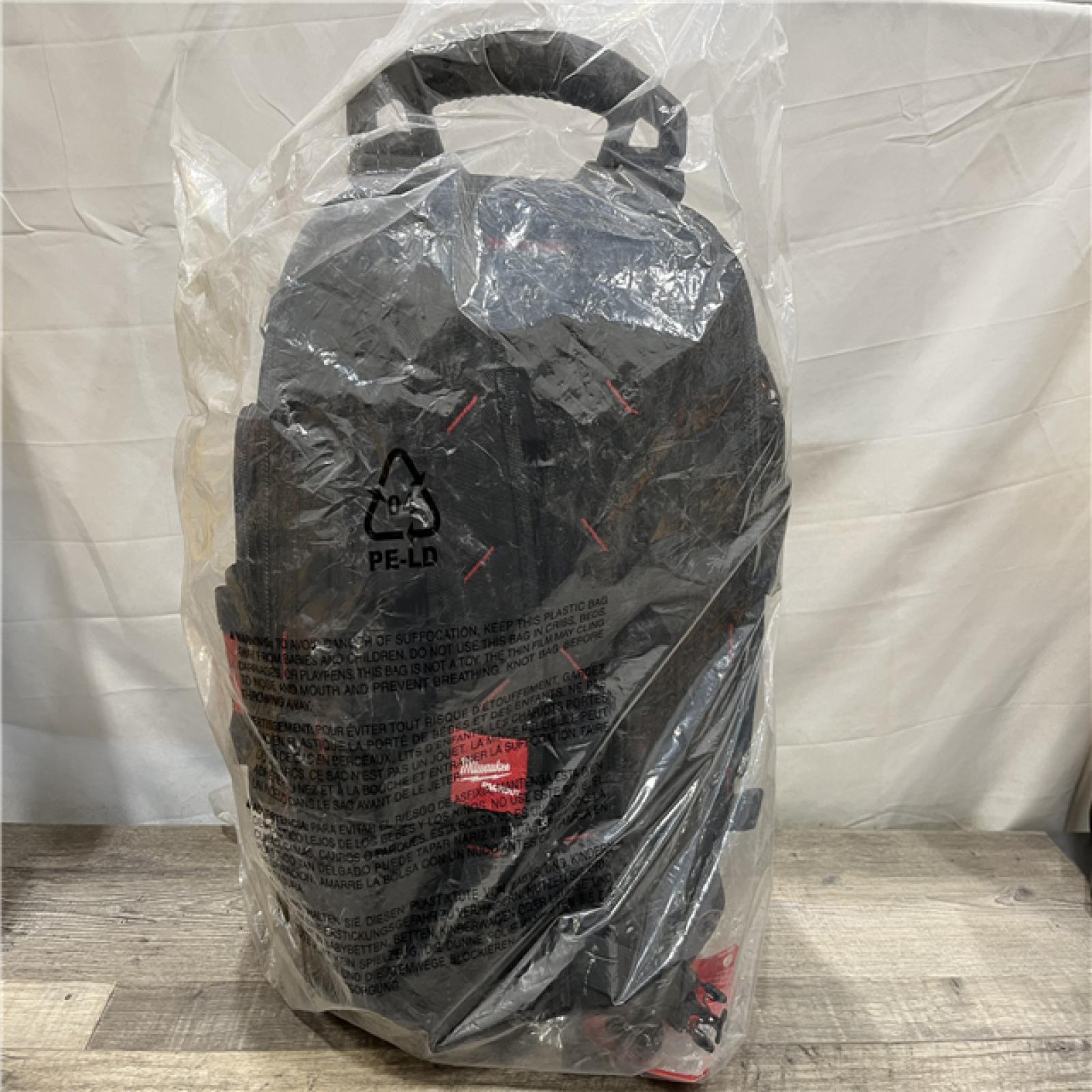 NEW - Milwaukee PACKOUT Structured Backpack